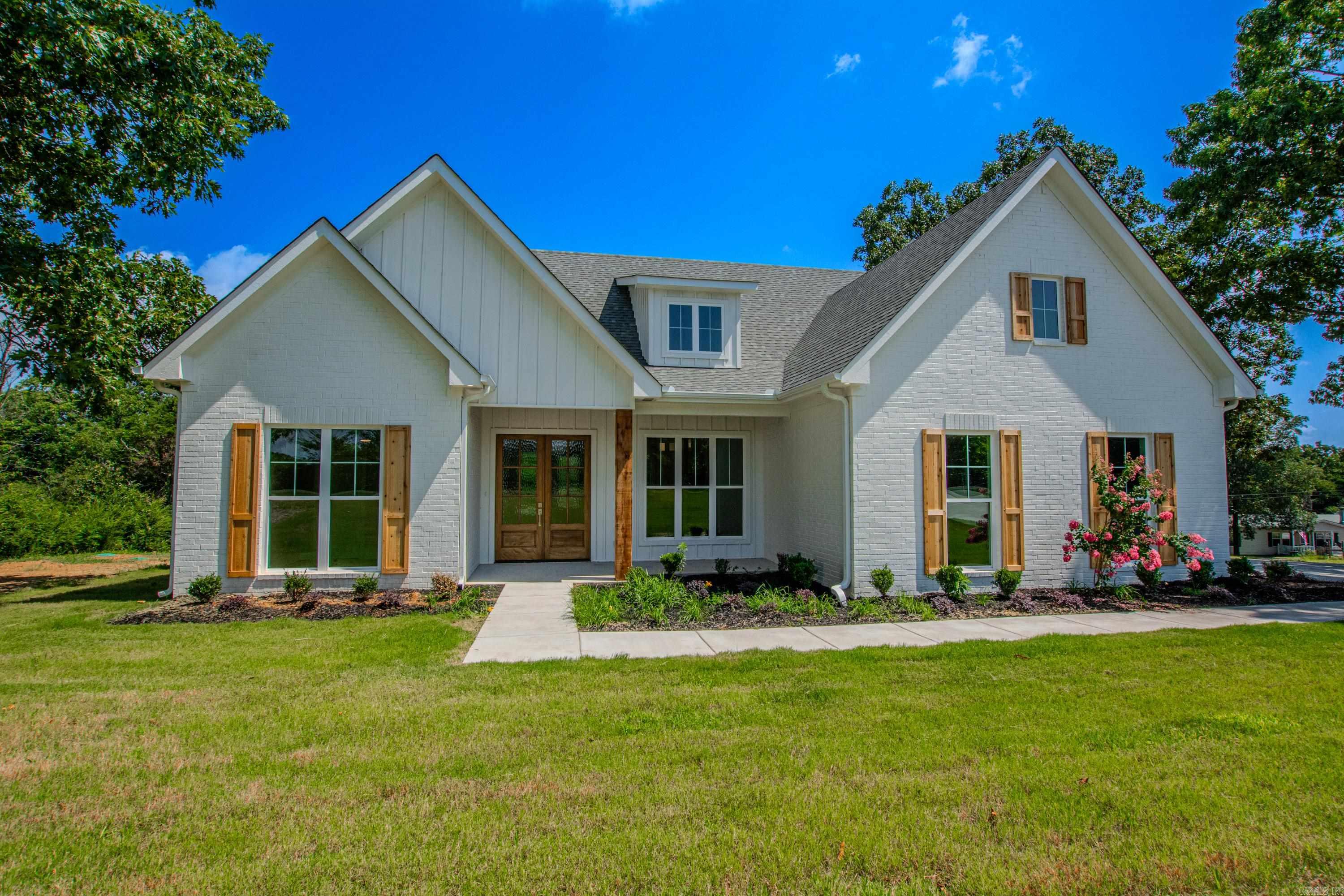 221 E Justice Rd.