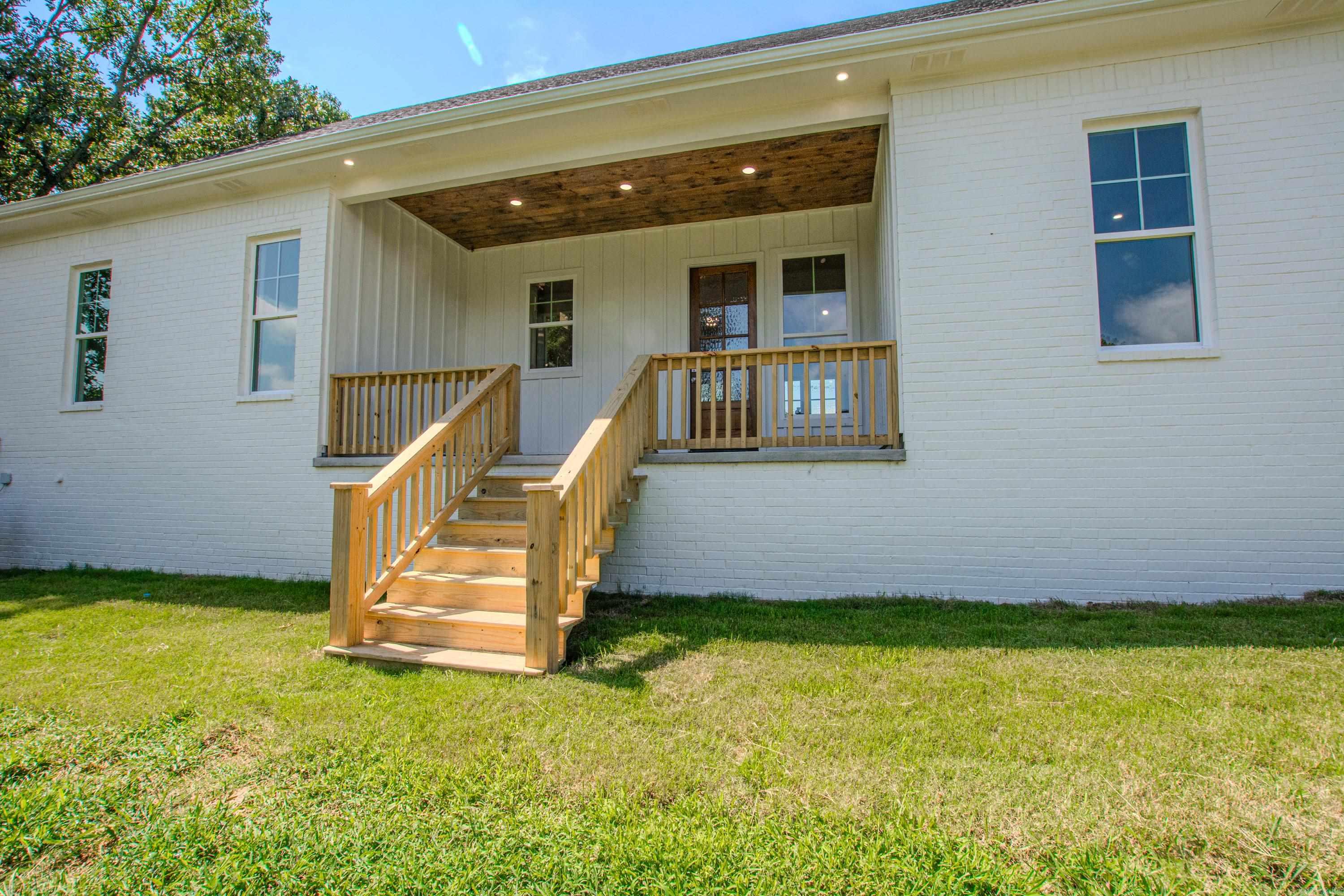 221 E Justice Rd.