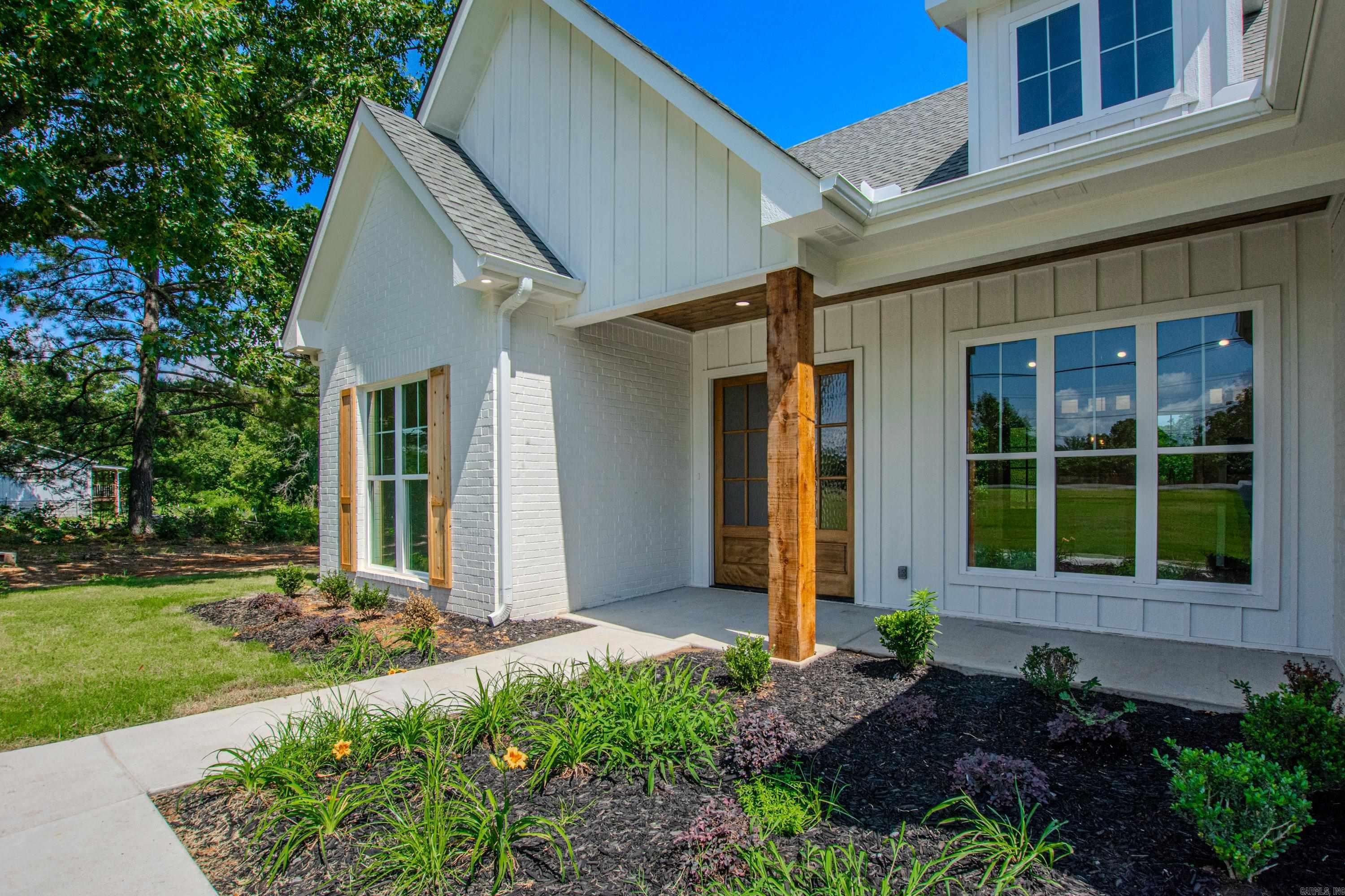 221 E Justice Rd.