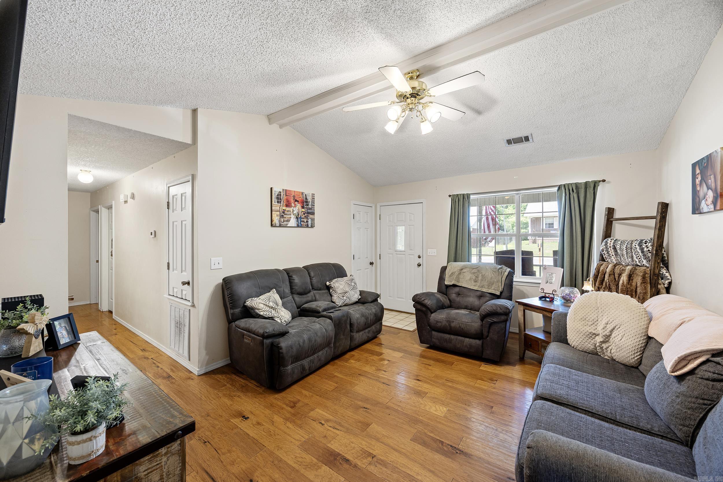 80 Kaeli Cove