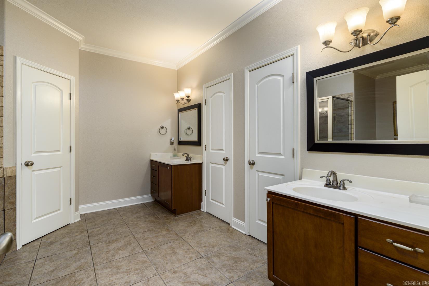 41 Oakbrooke Drive