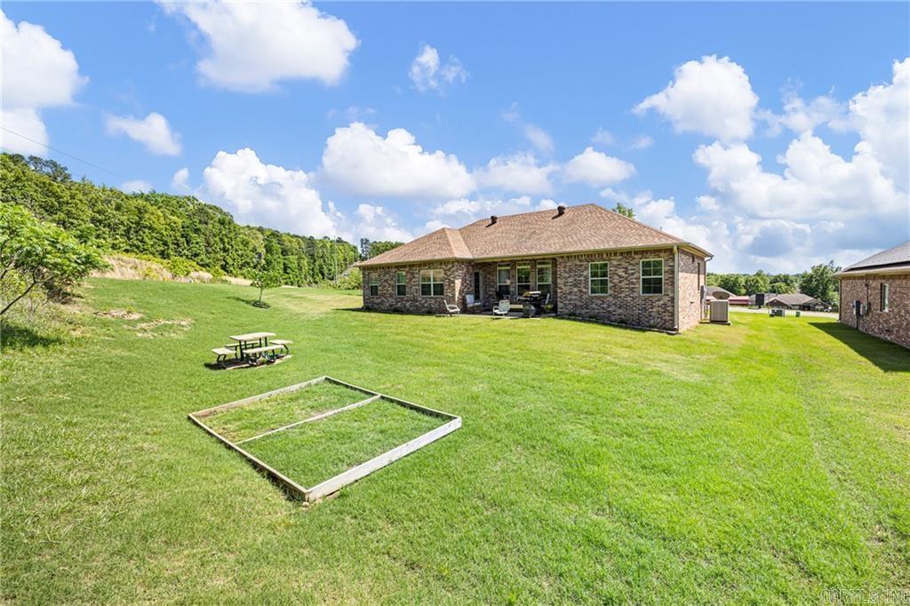 325 Crestwood Lane