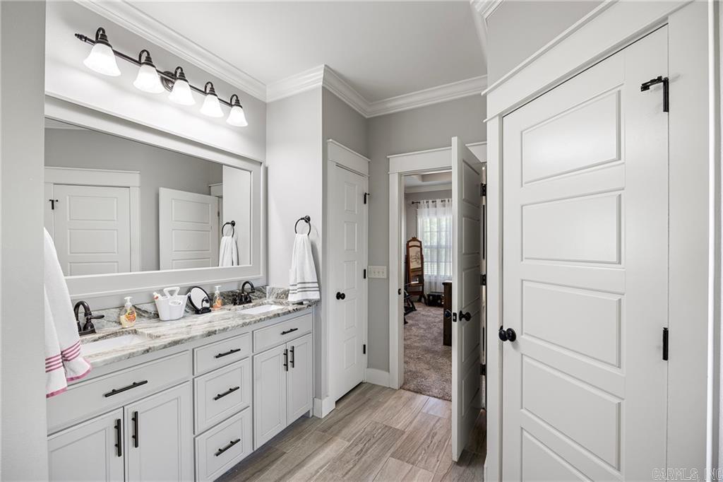 325 Crestwood Lane