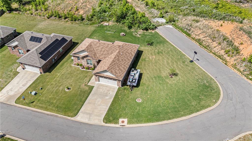 325 Crestwood Lane