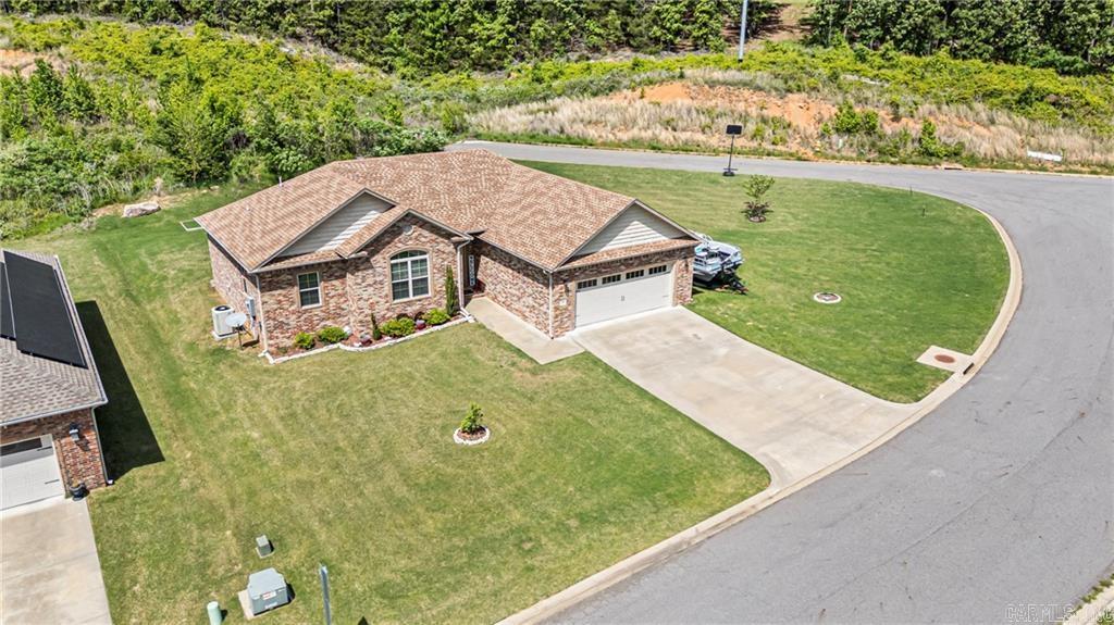 325 Crestwood Lane
