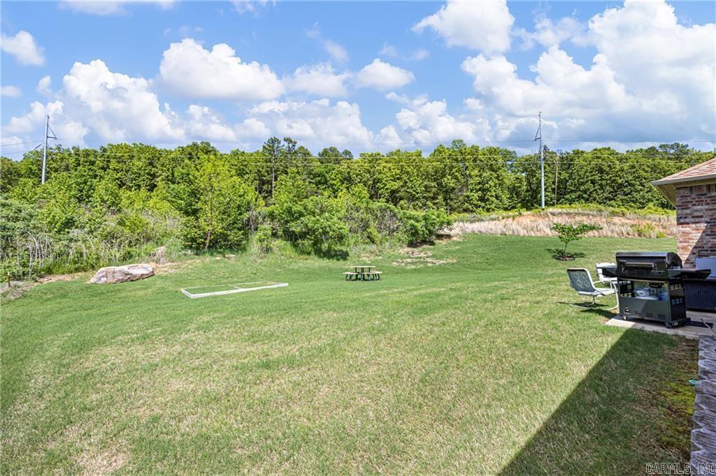 325 Crestwood Lane