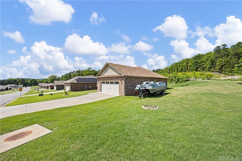 325 Crestwood Lane