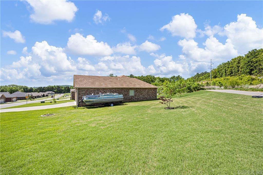 325 Crestwood Lane