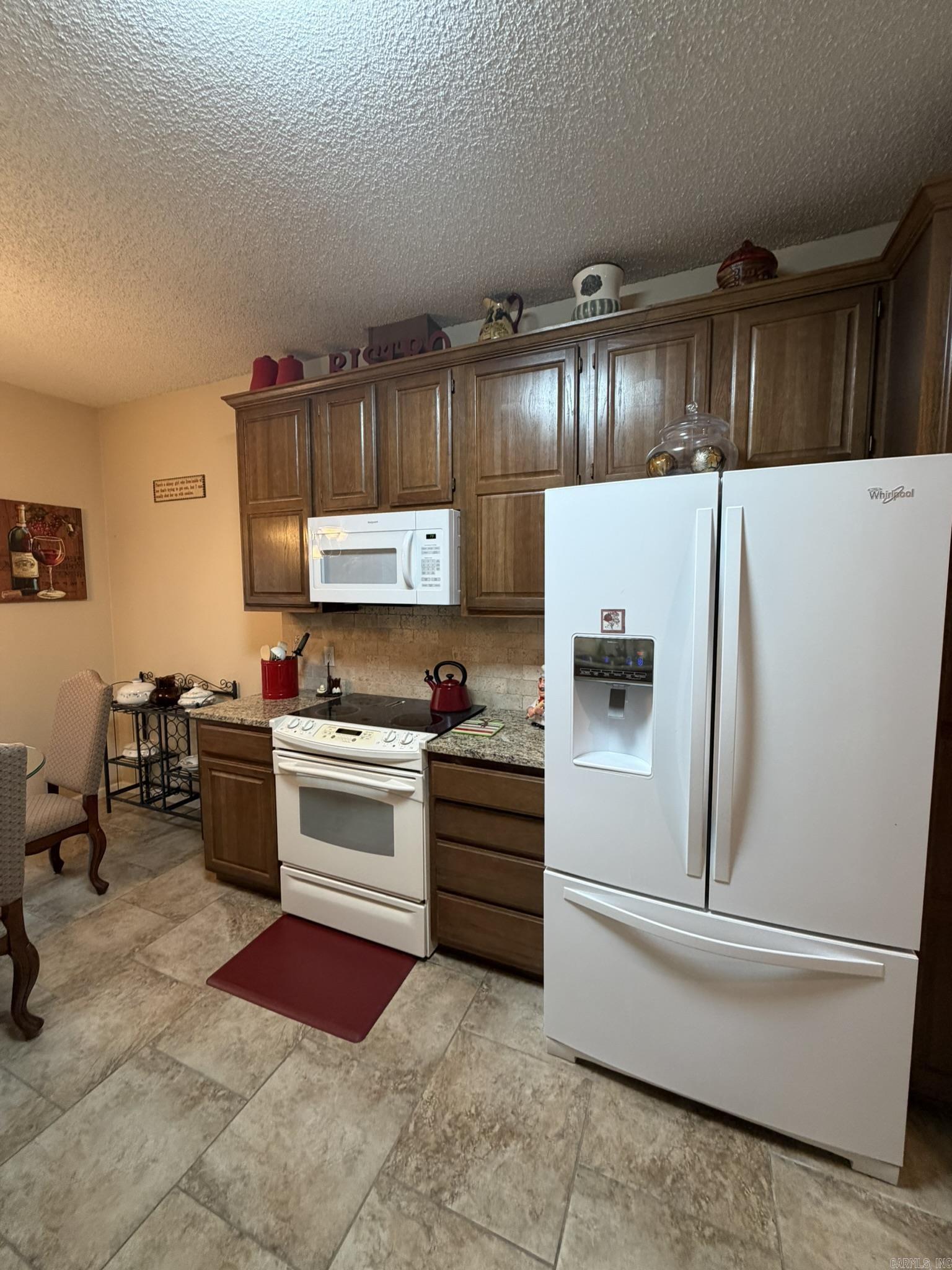 600 Pakis St Unit: 4