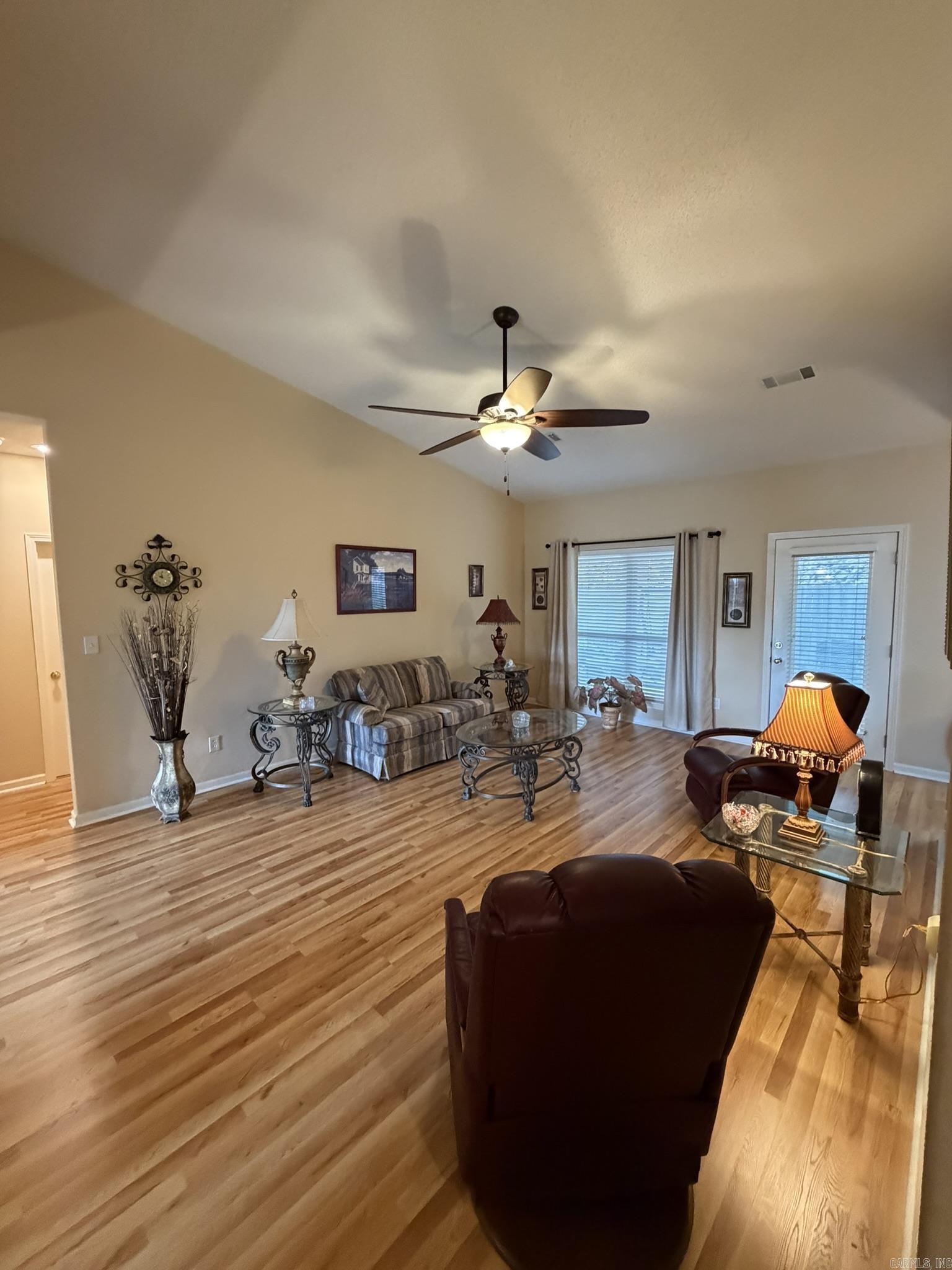 600 Pakis St Unit: 4