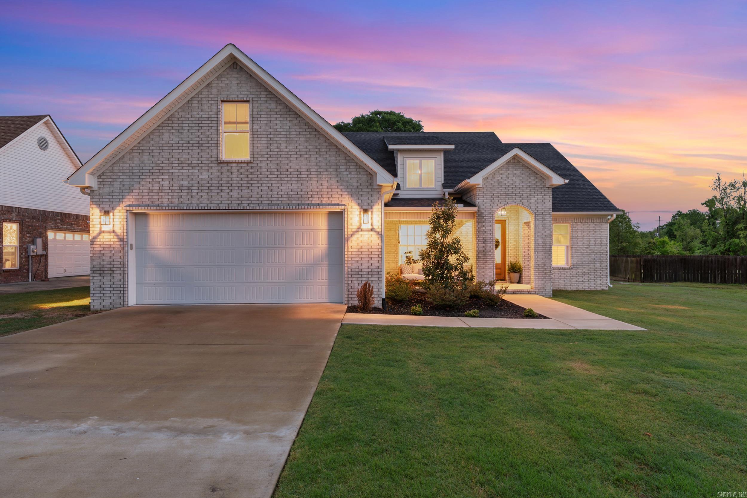 11 River Circle