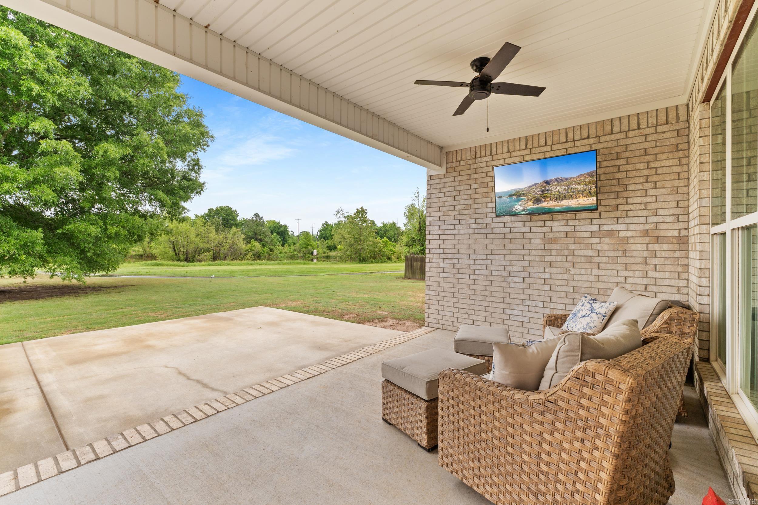 11 River Circle