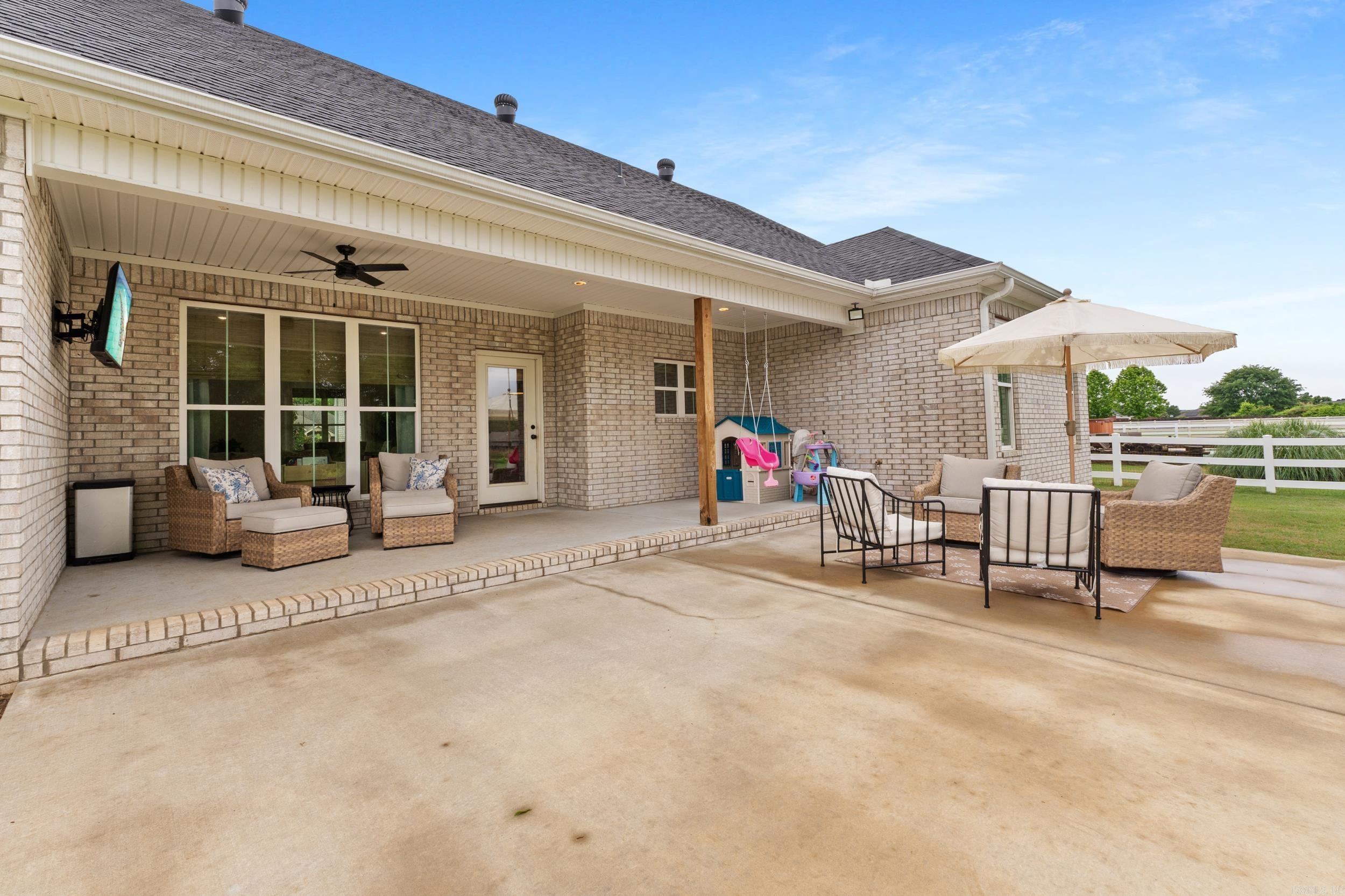 11 River Circle