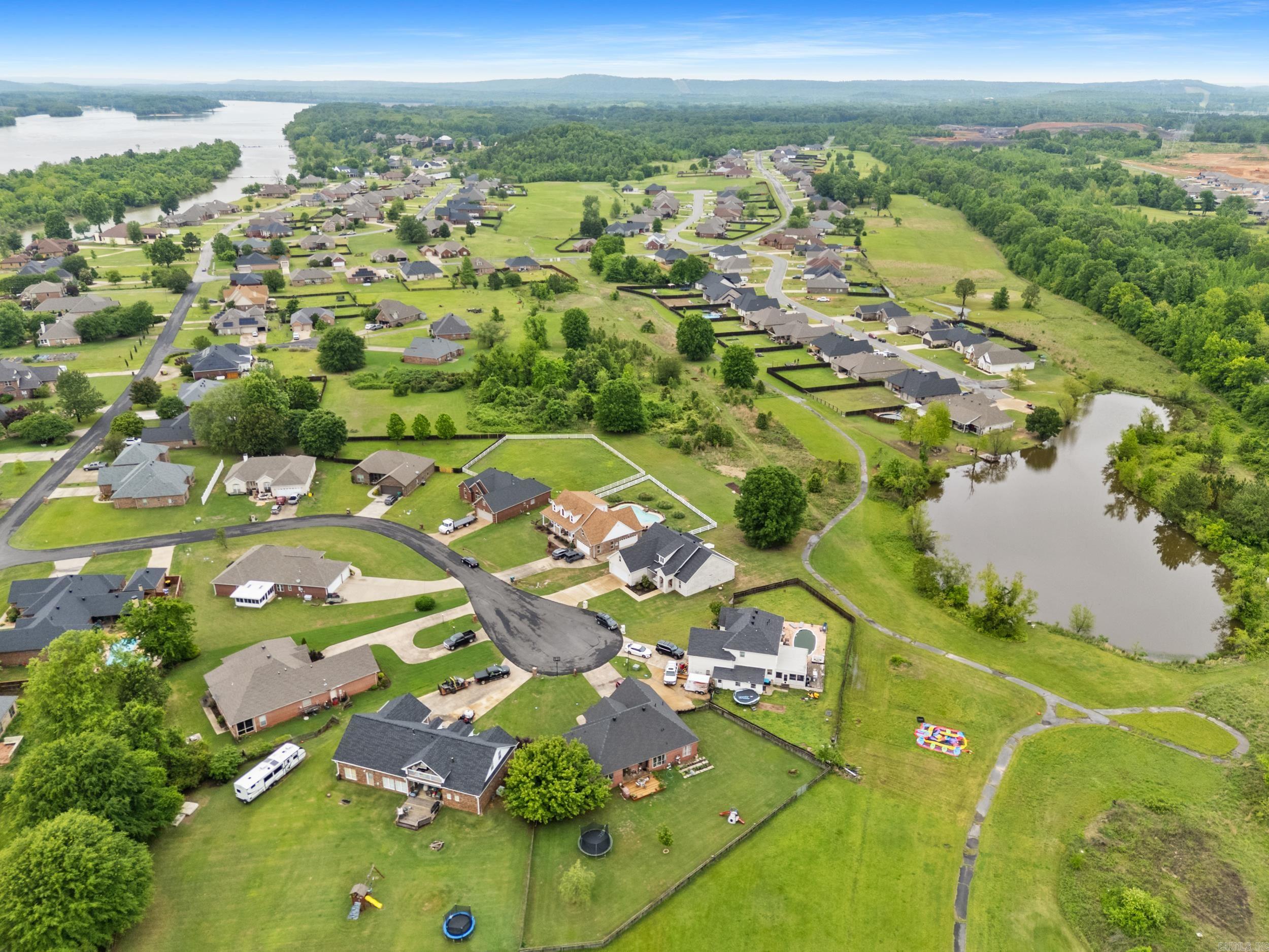 11 River Circle