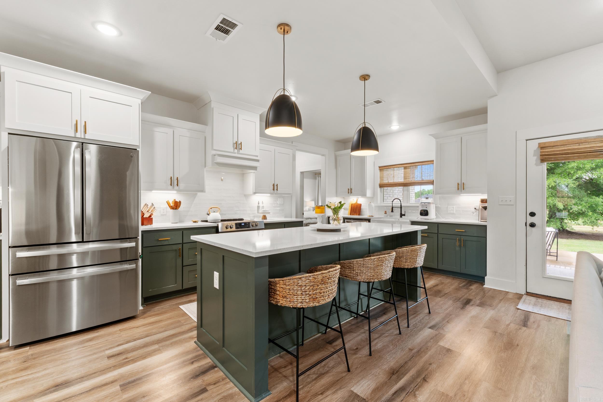 11 River Circle