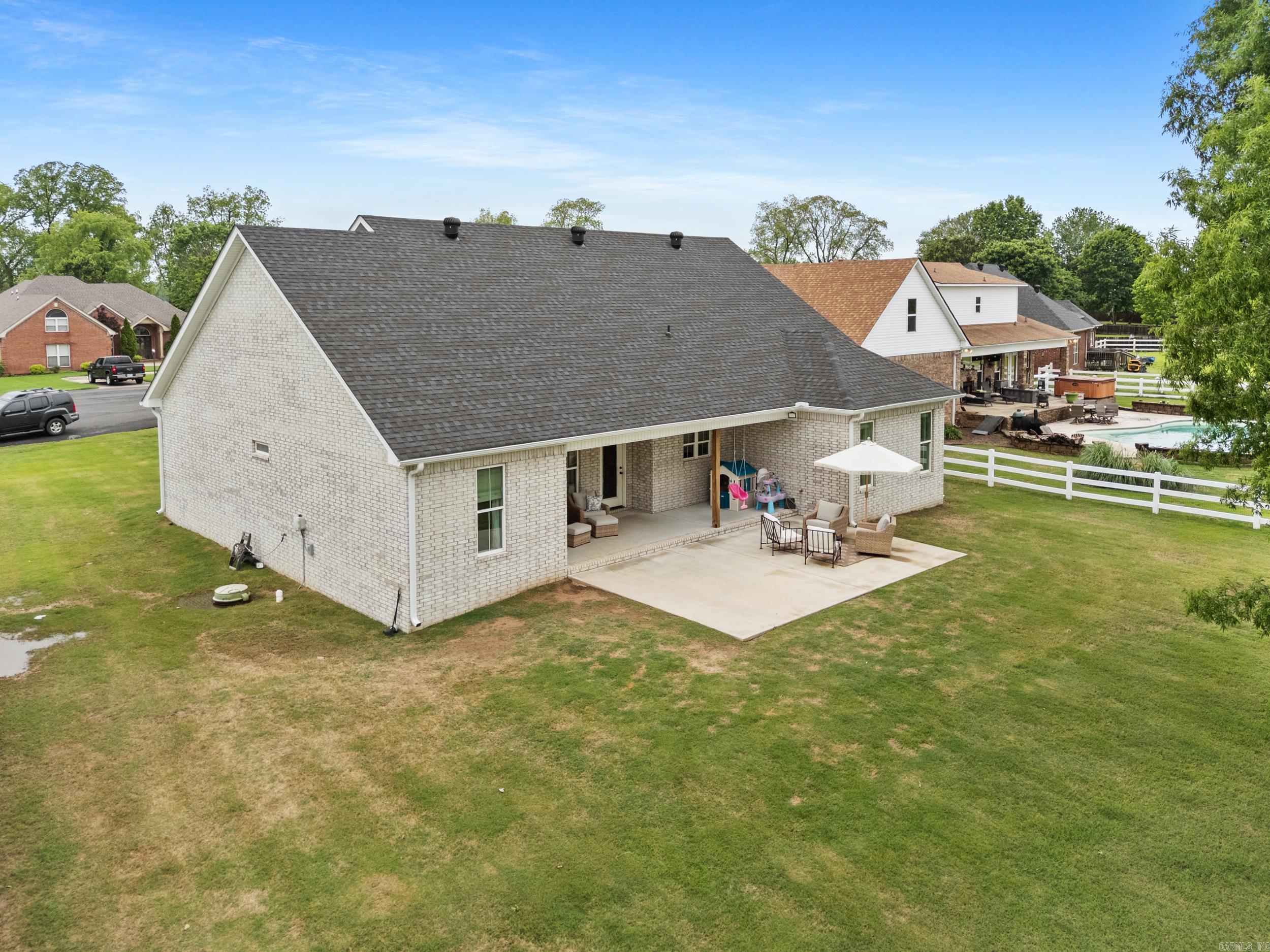 11 River Circle