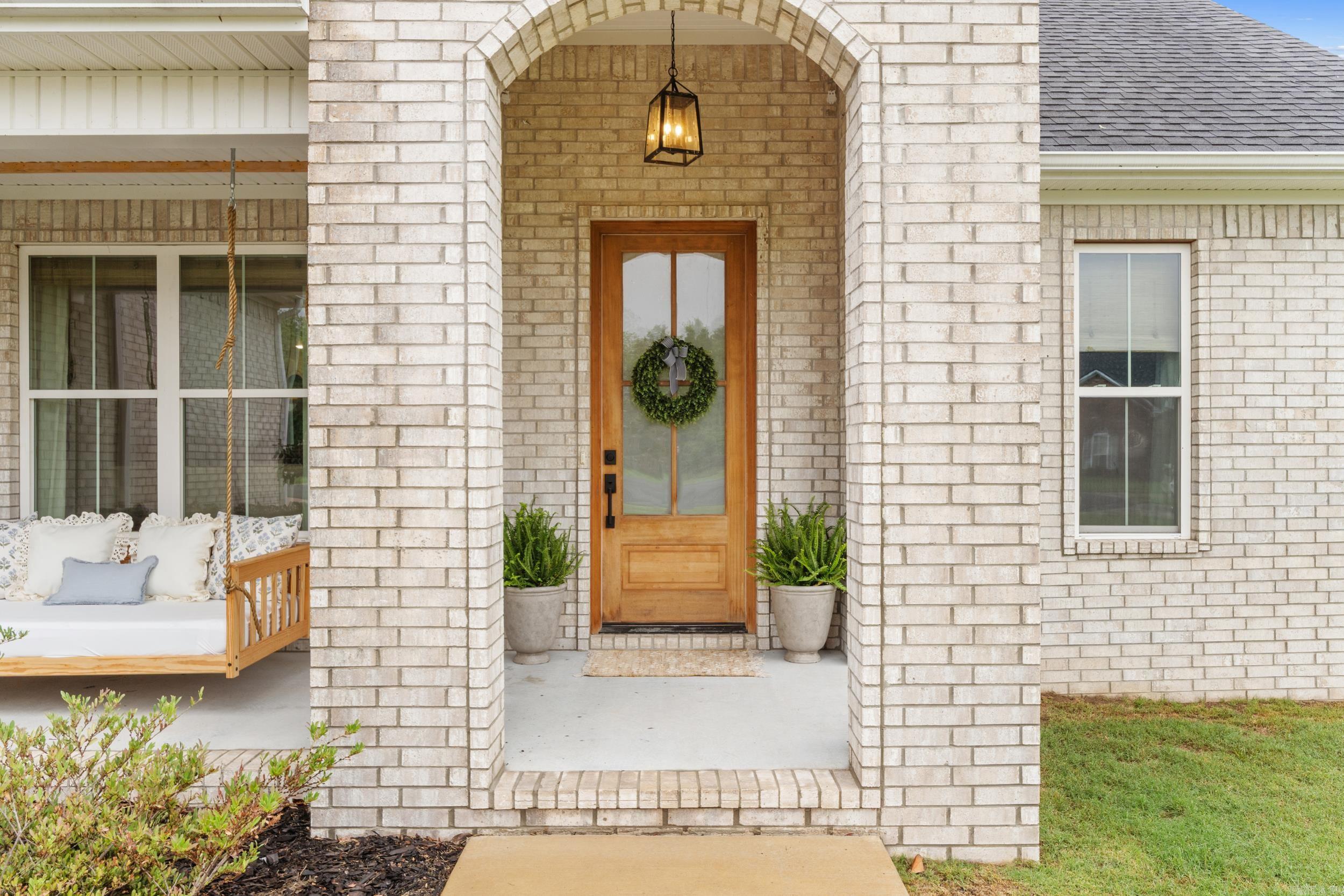 11 River Circle