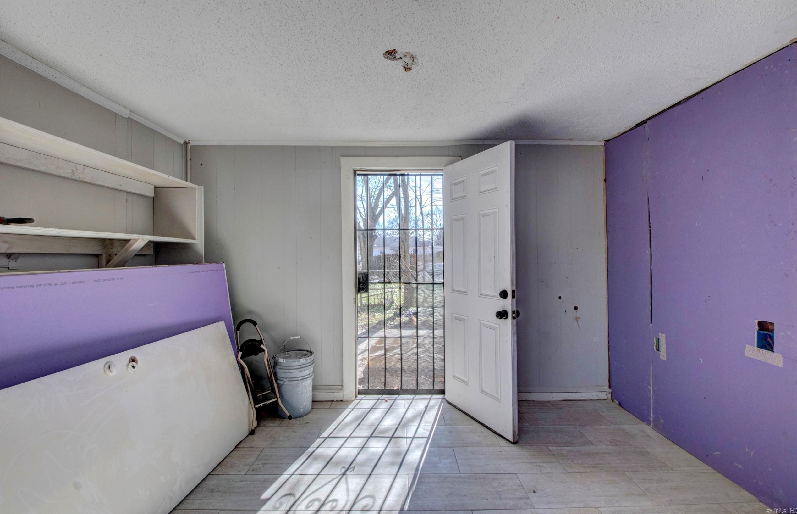 2500 Booker St