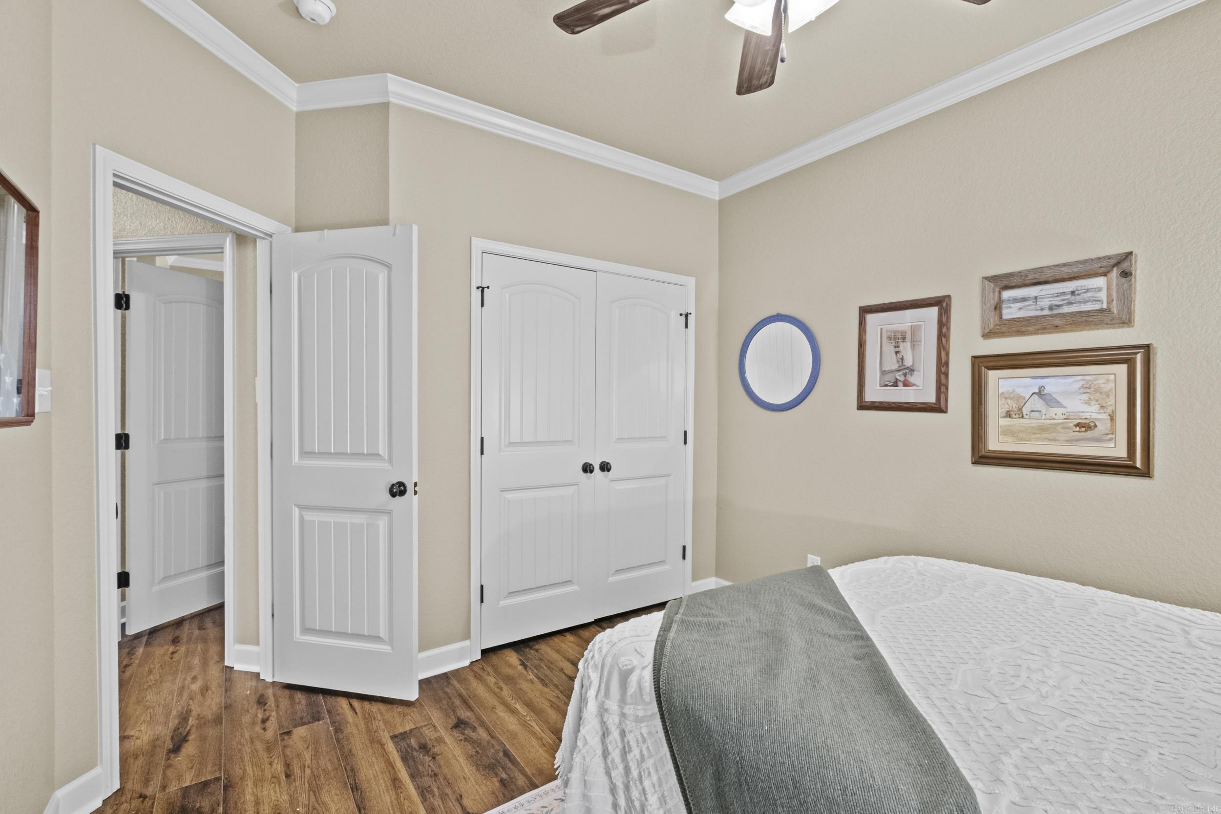 196 Forest Oak Drive
