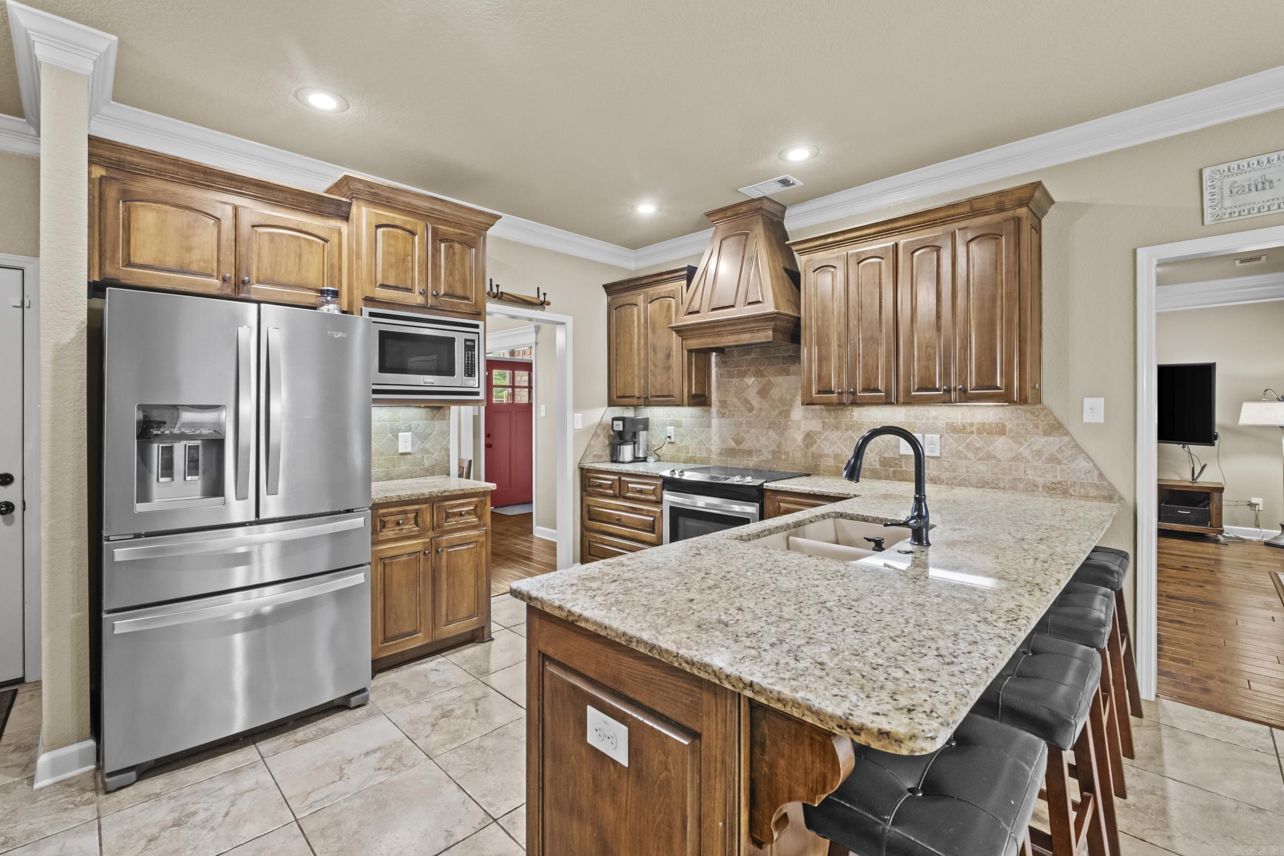 196 Forest Oak Drive