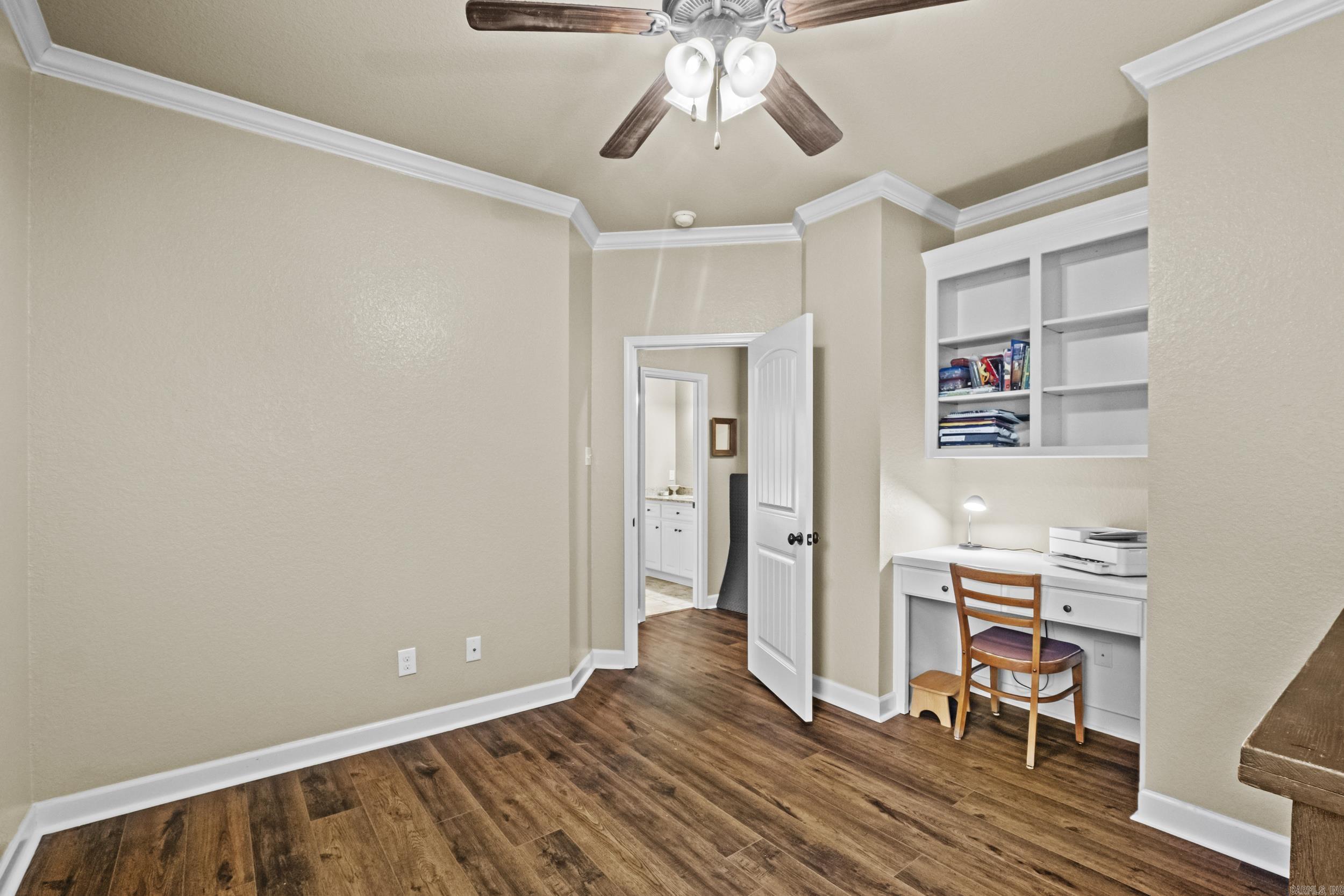 196 Forest Oak Drive