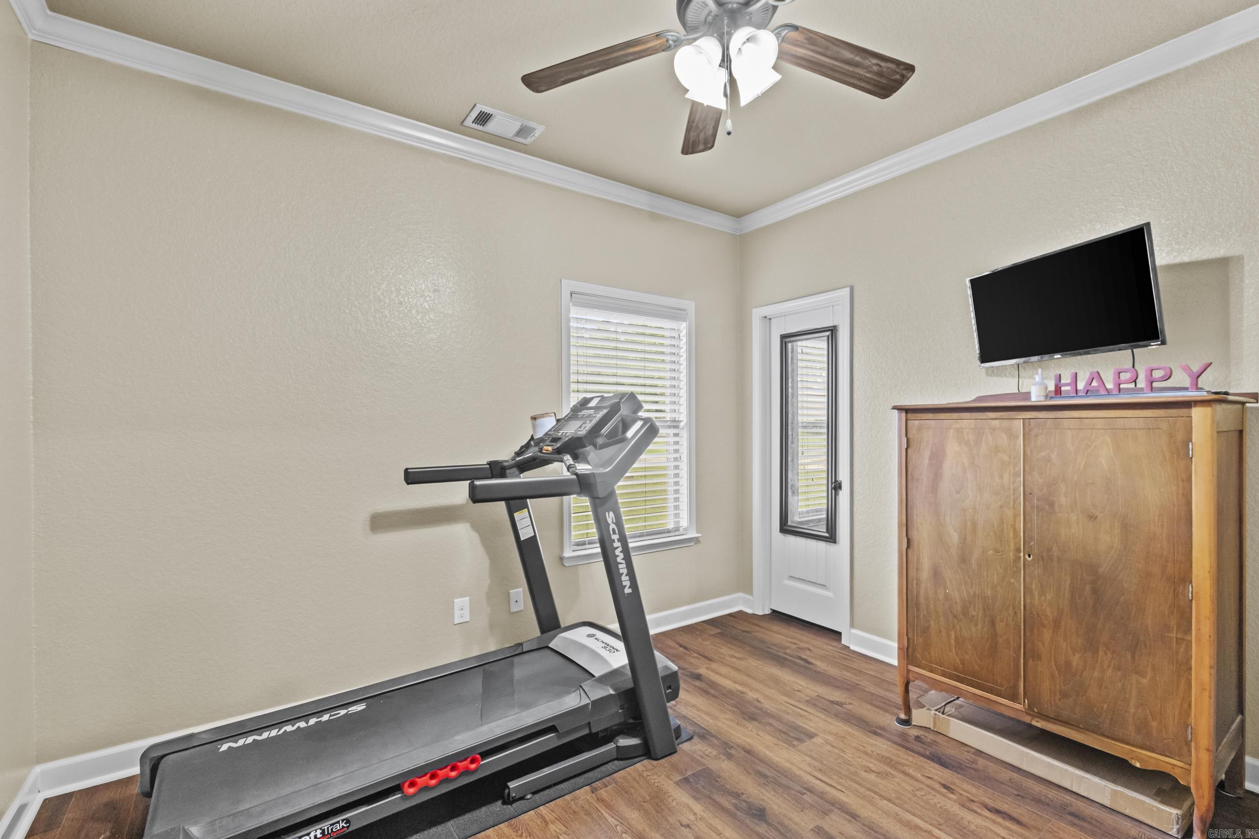 196 Forest Oak Drive