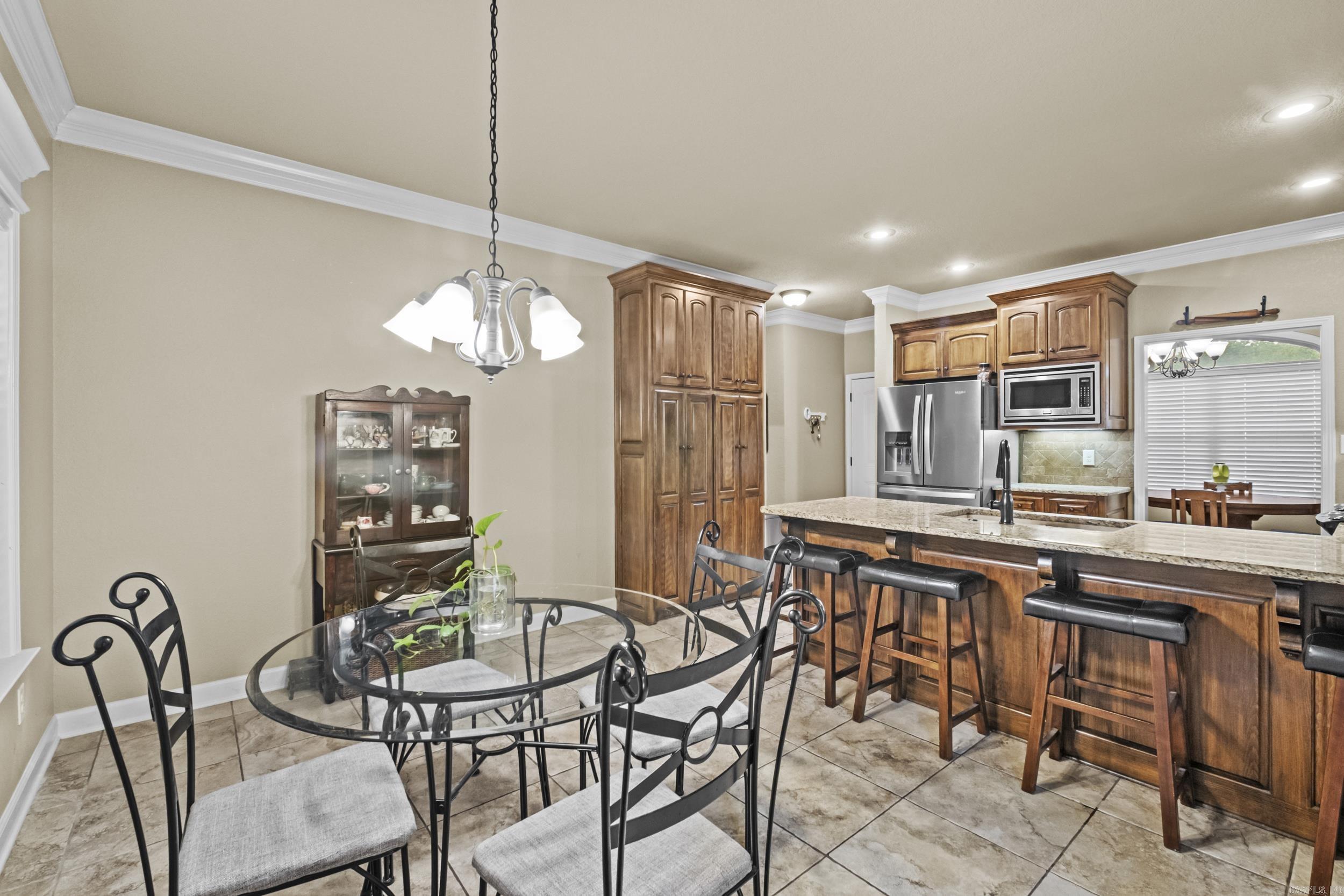 196 Forest Oak Drive