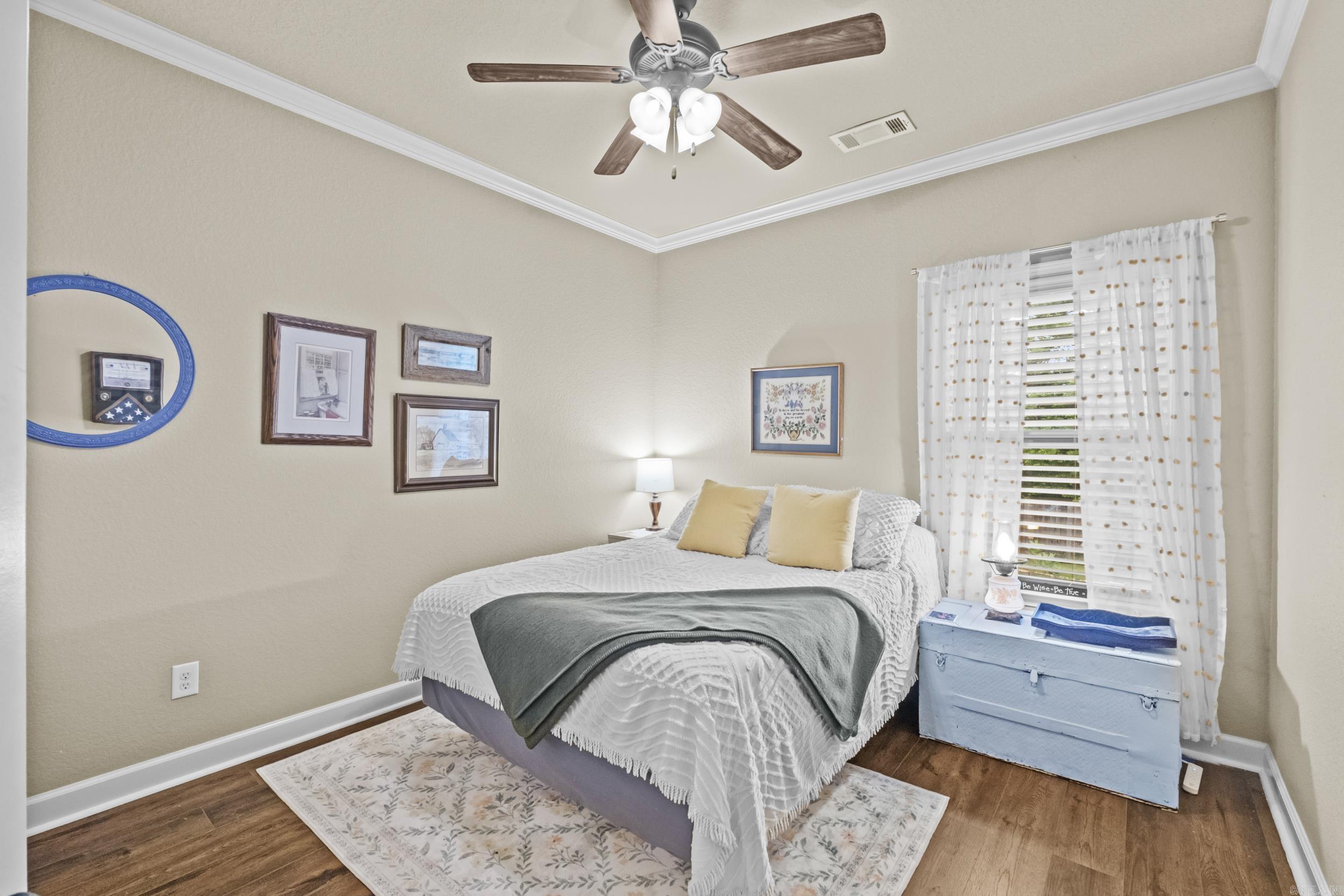 196 Forest Oak Drive