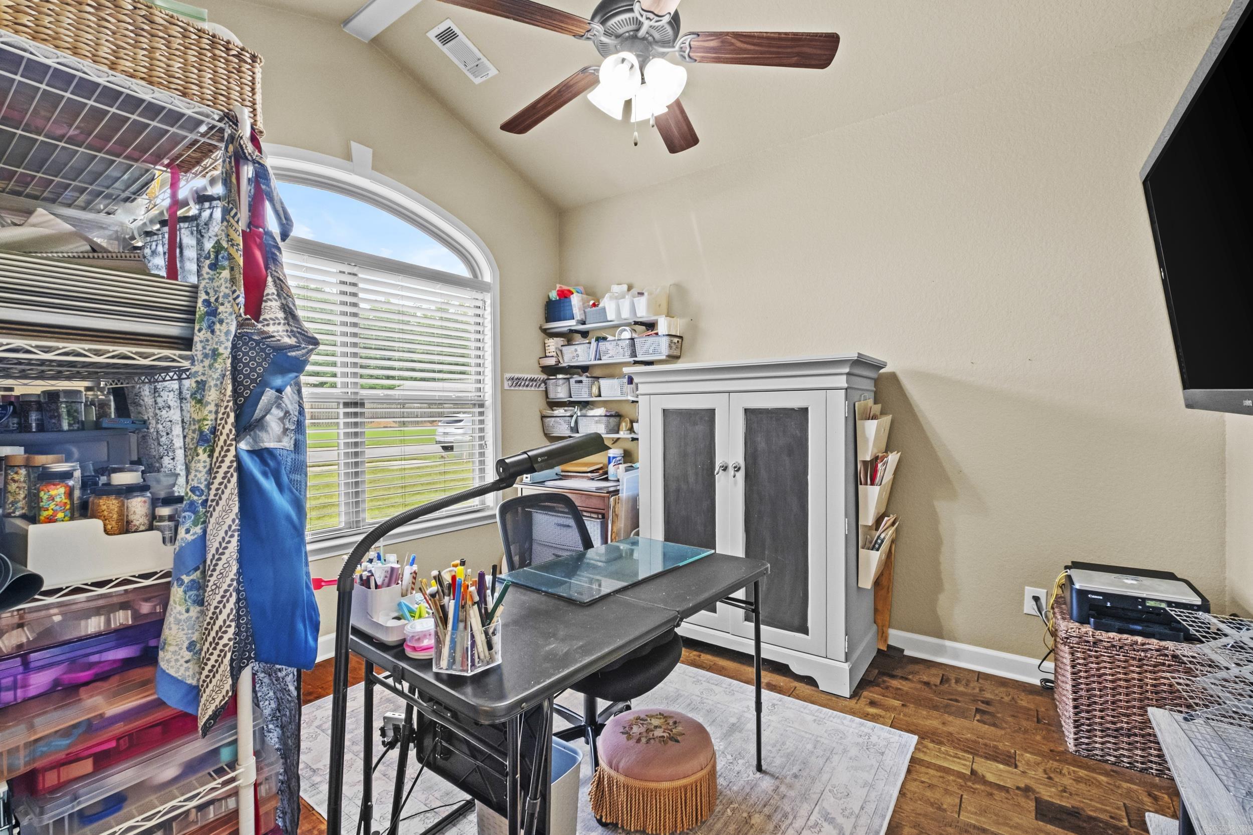 196 Forest Oak Drive