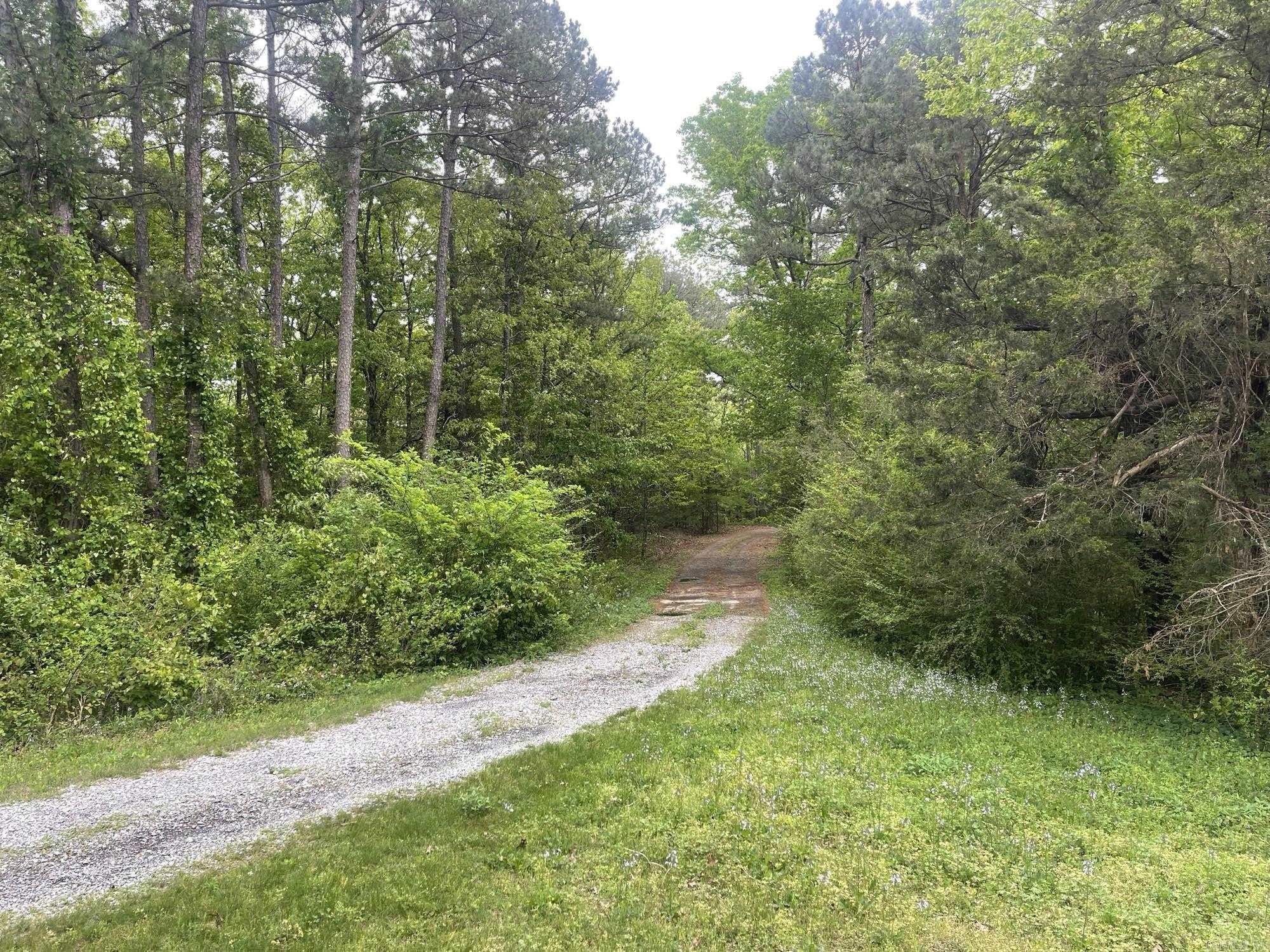 3076 Greers Ferry Rd