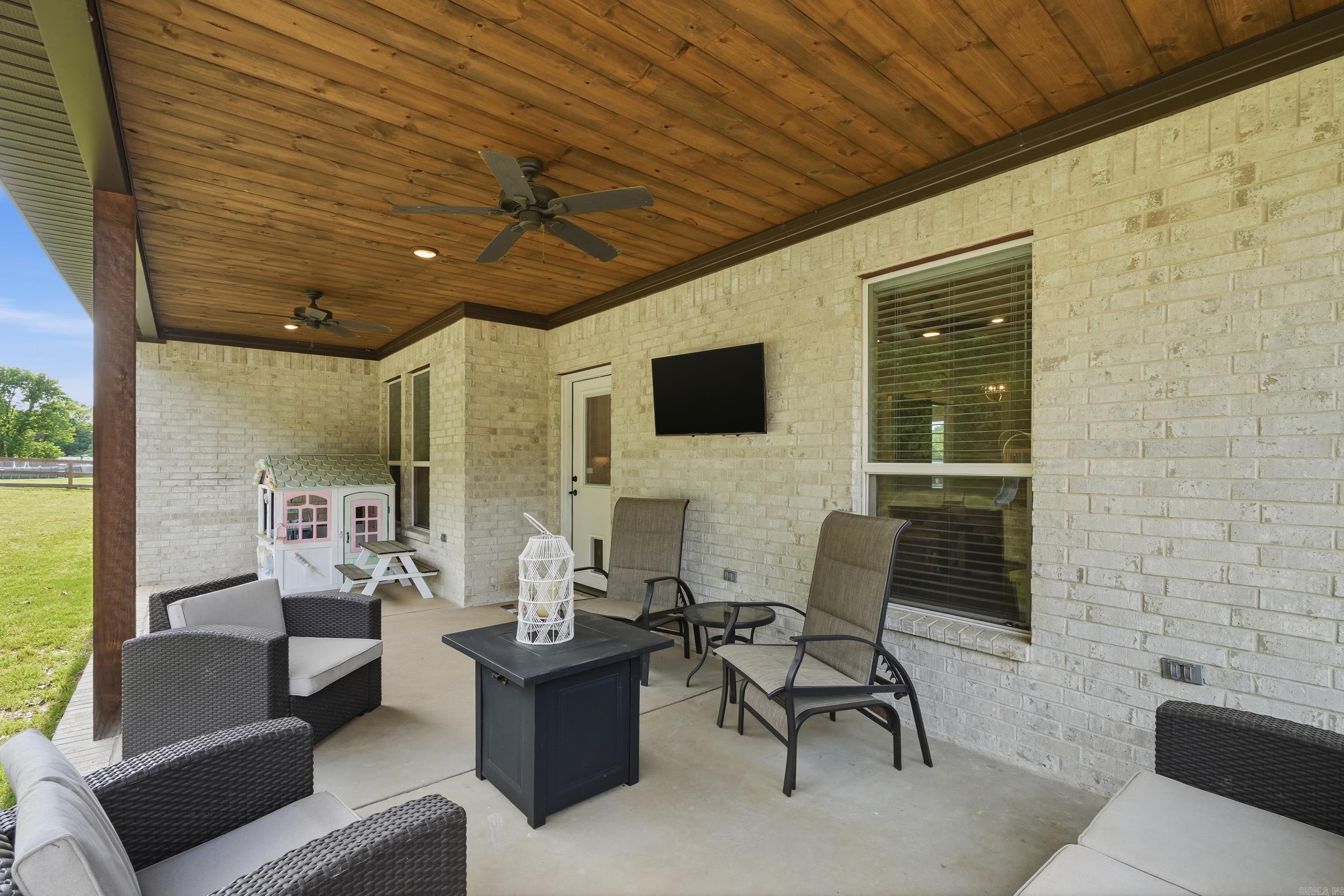 8 Diamond Ice Ln