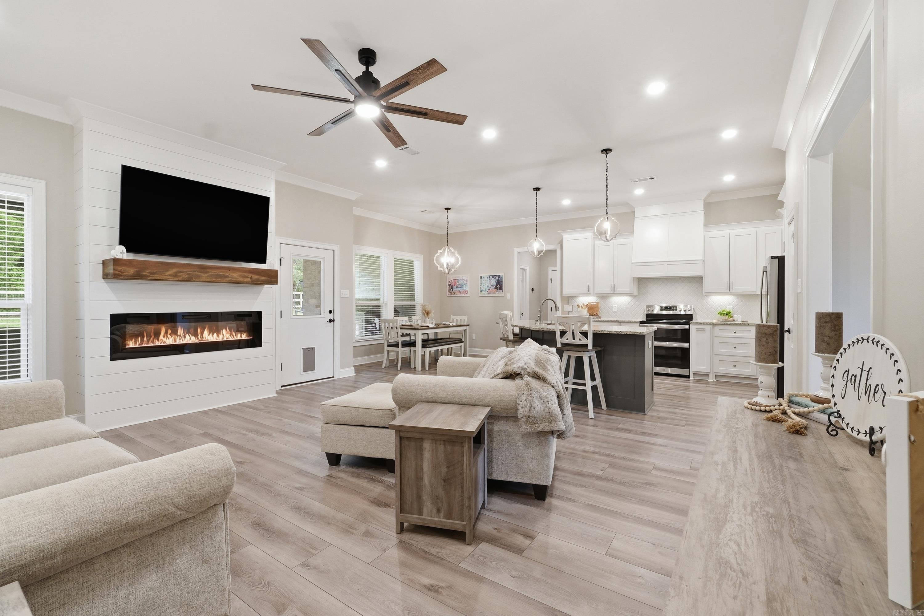8 Diamond Ice Ln