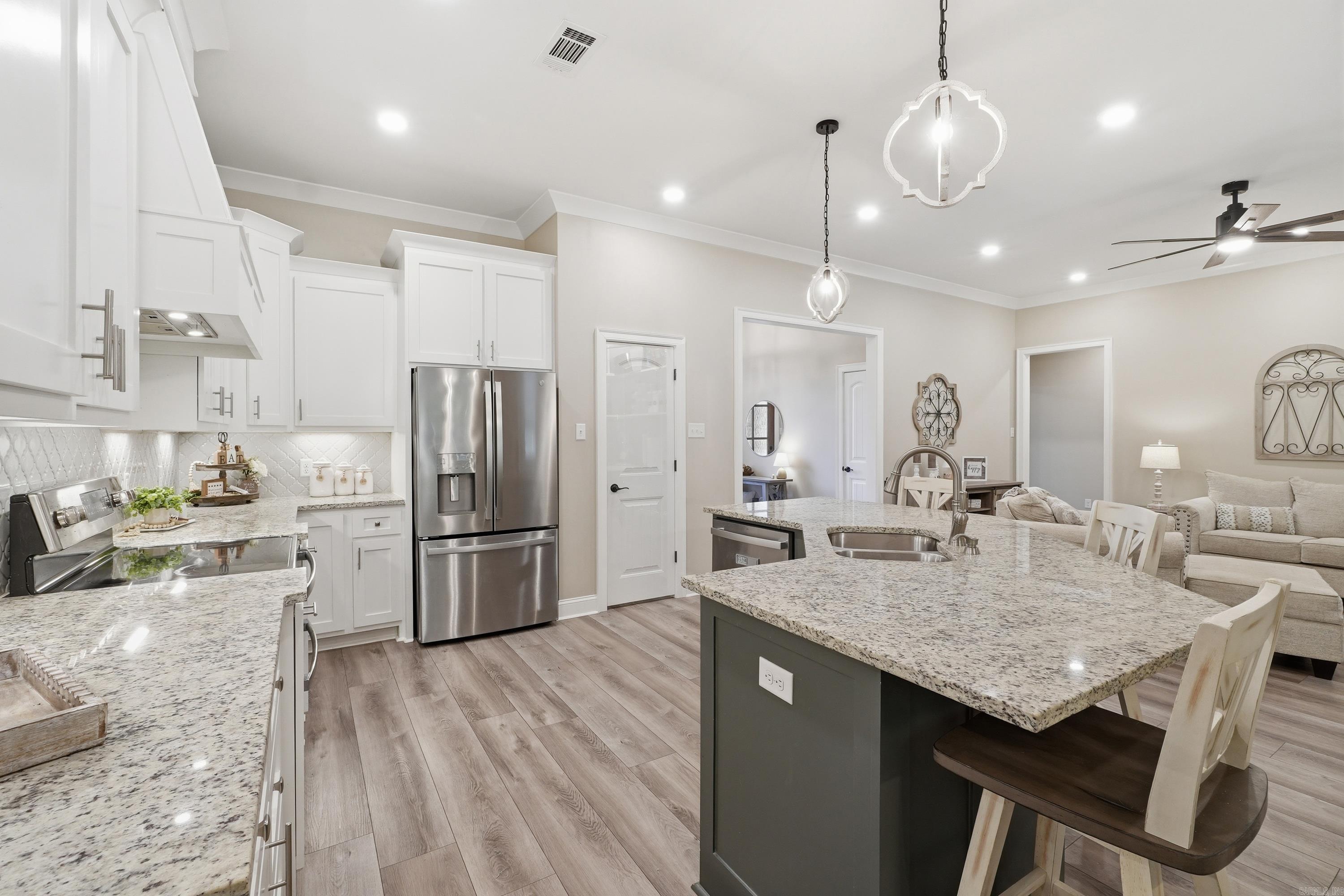 8 Diamond Ice Ln