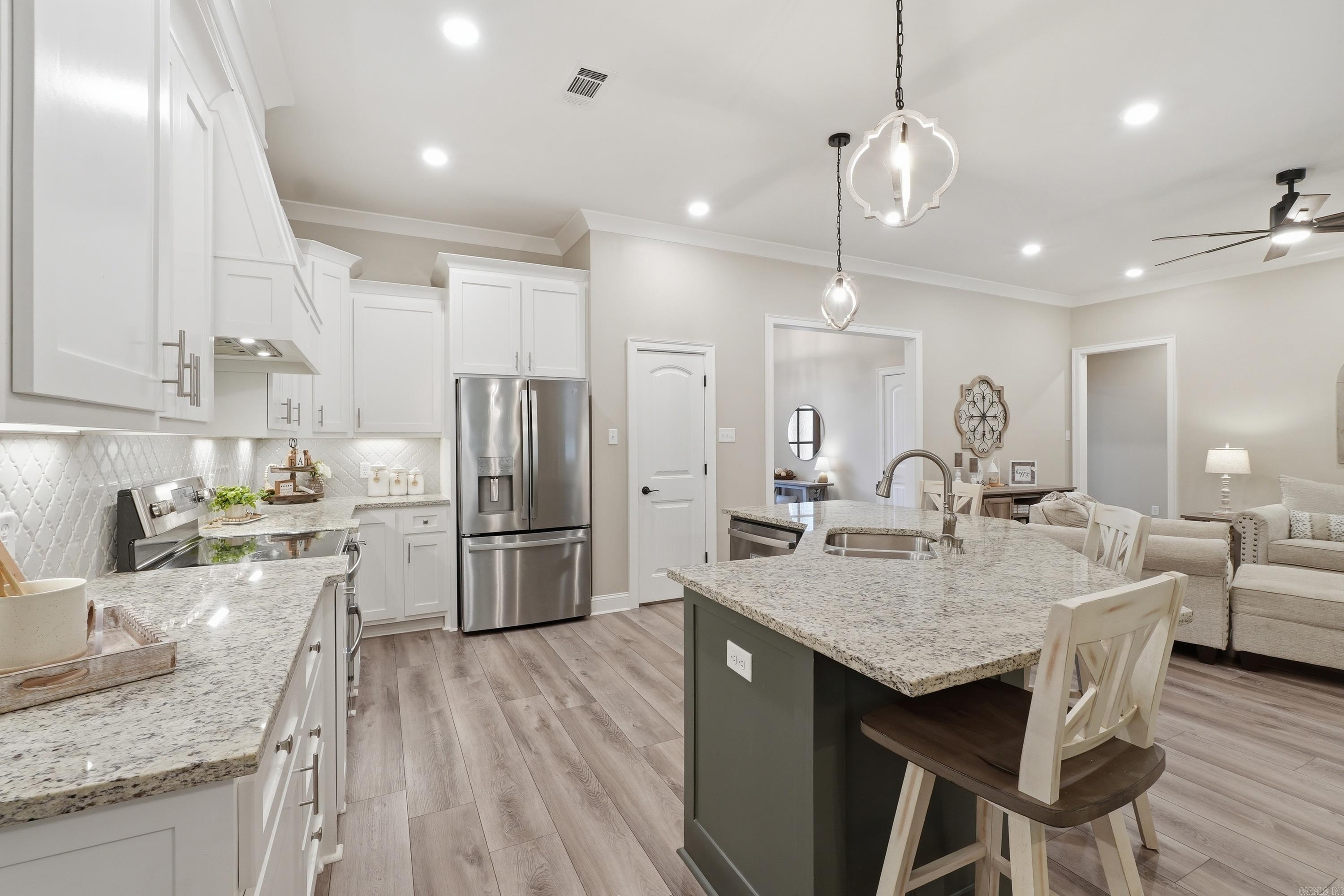 8 Diamond Ice Ln