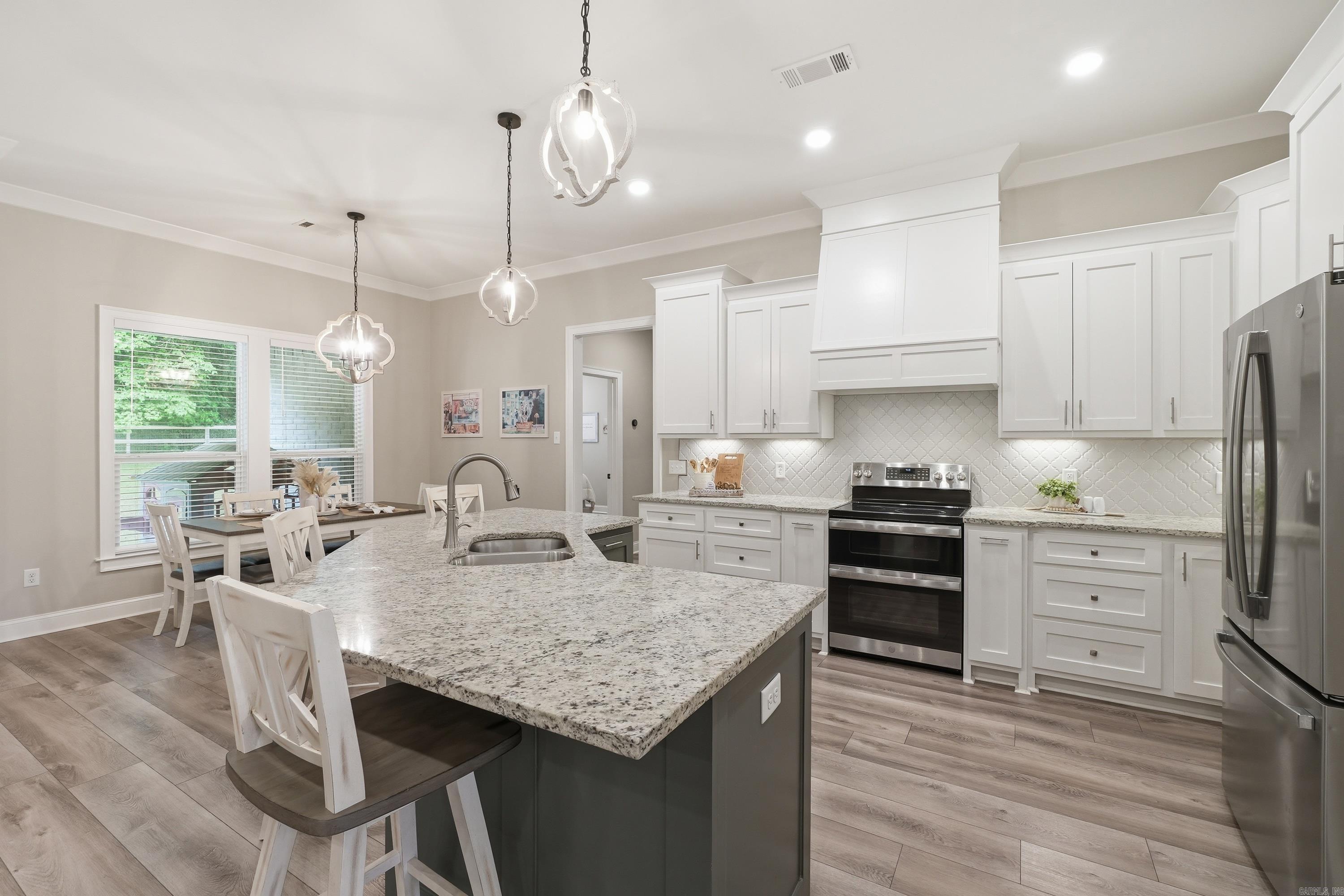 8 Diamond Ice Ln