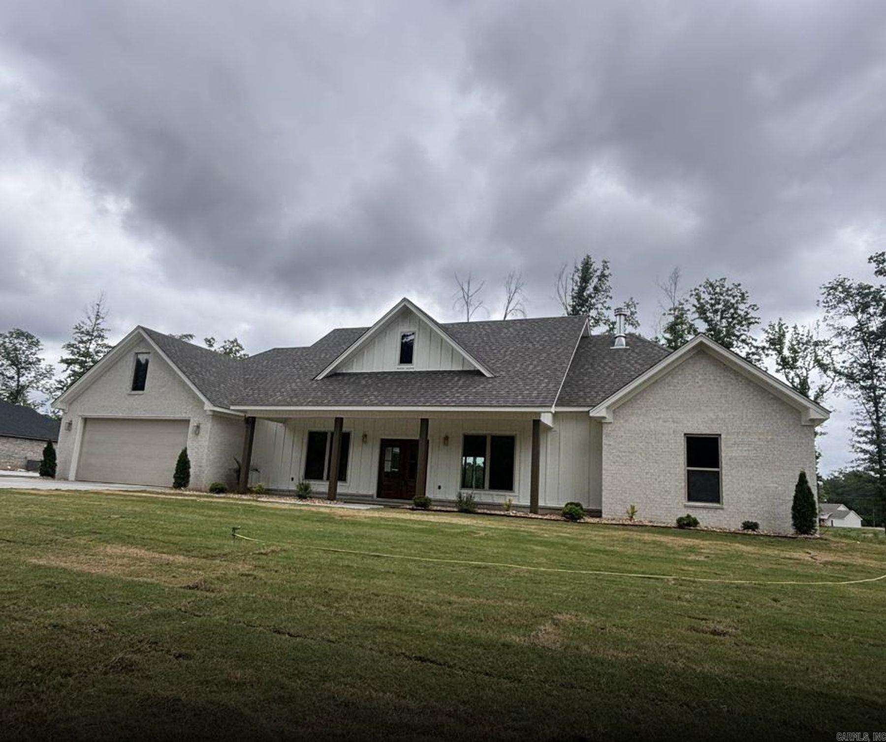 6762 N Detoni Road