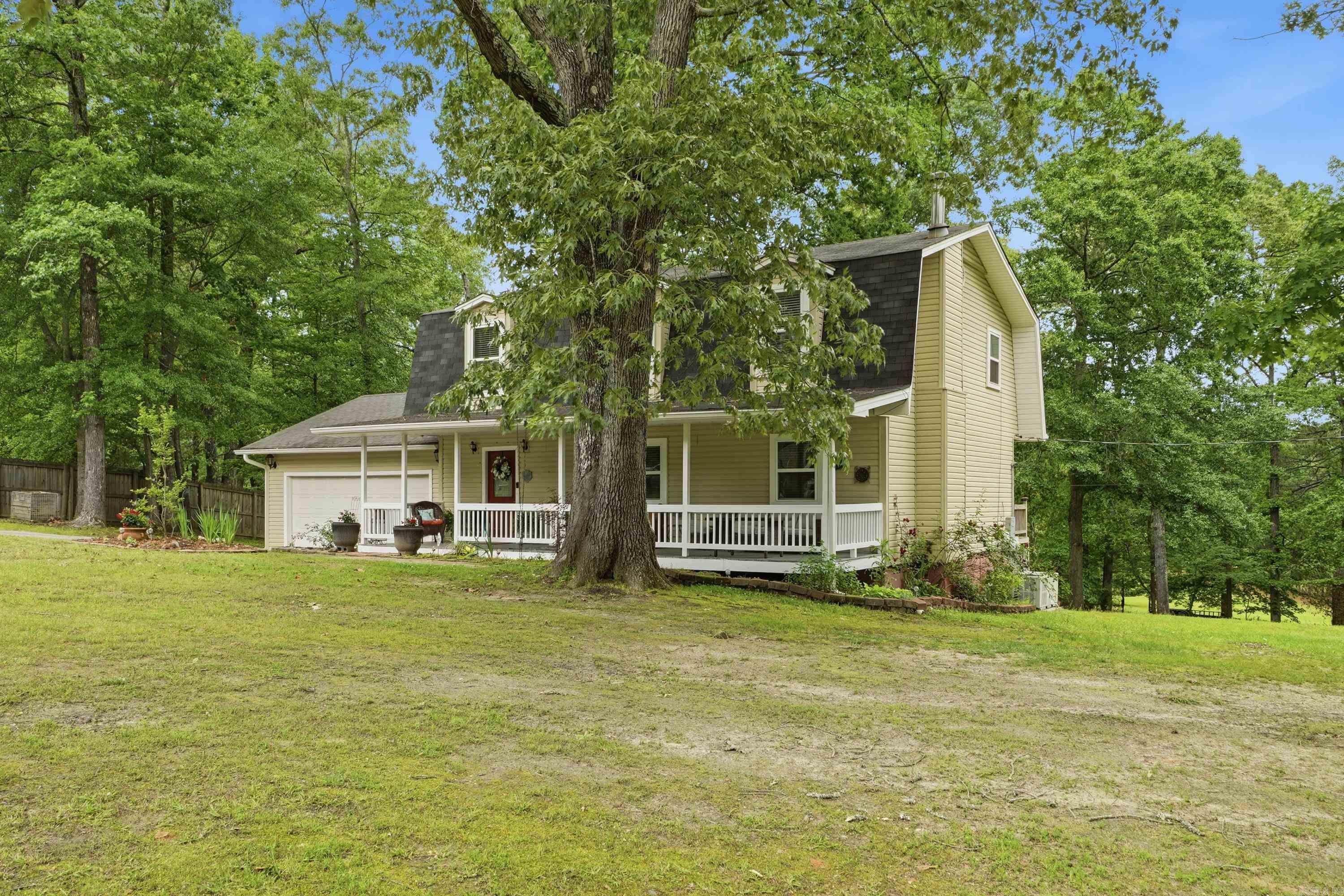 9010 Josanne Lane