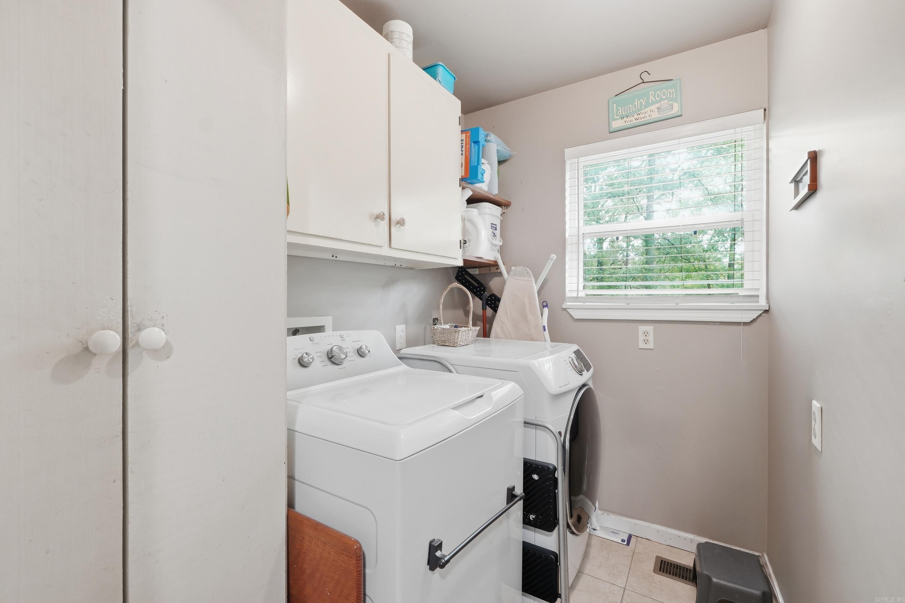 9010 Josanne Lane