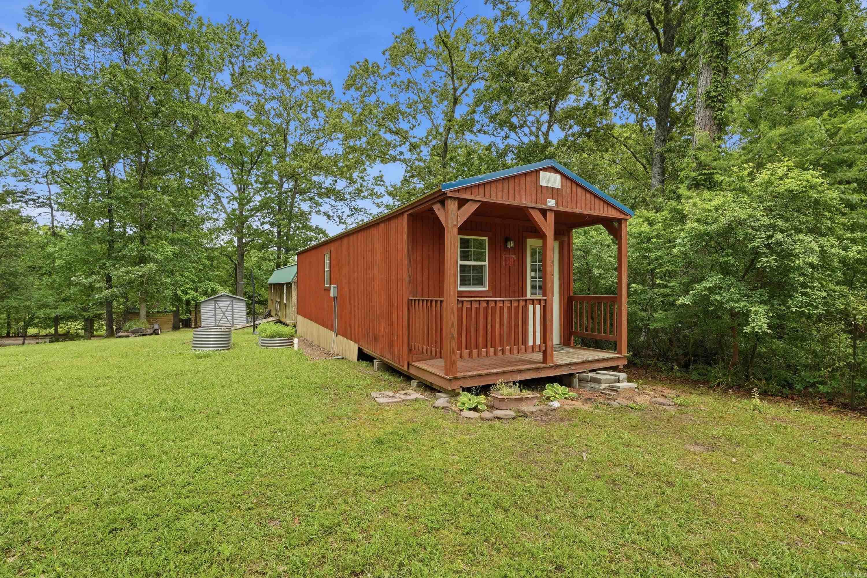 9010 Josanne Lane