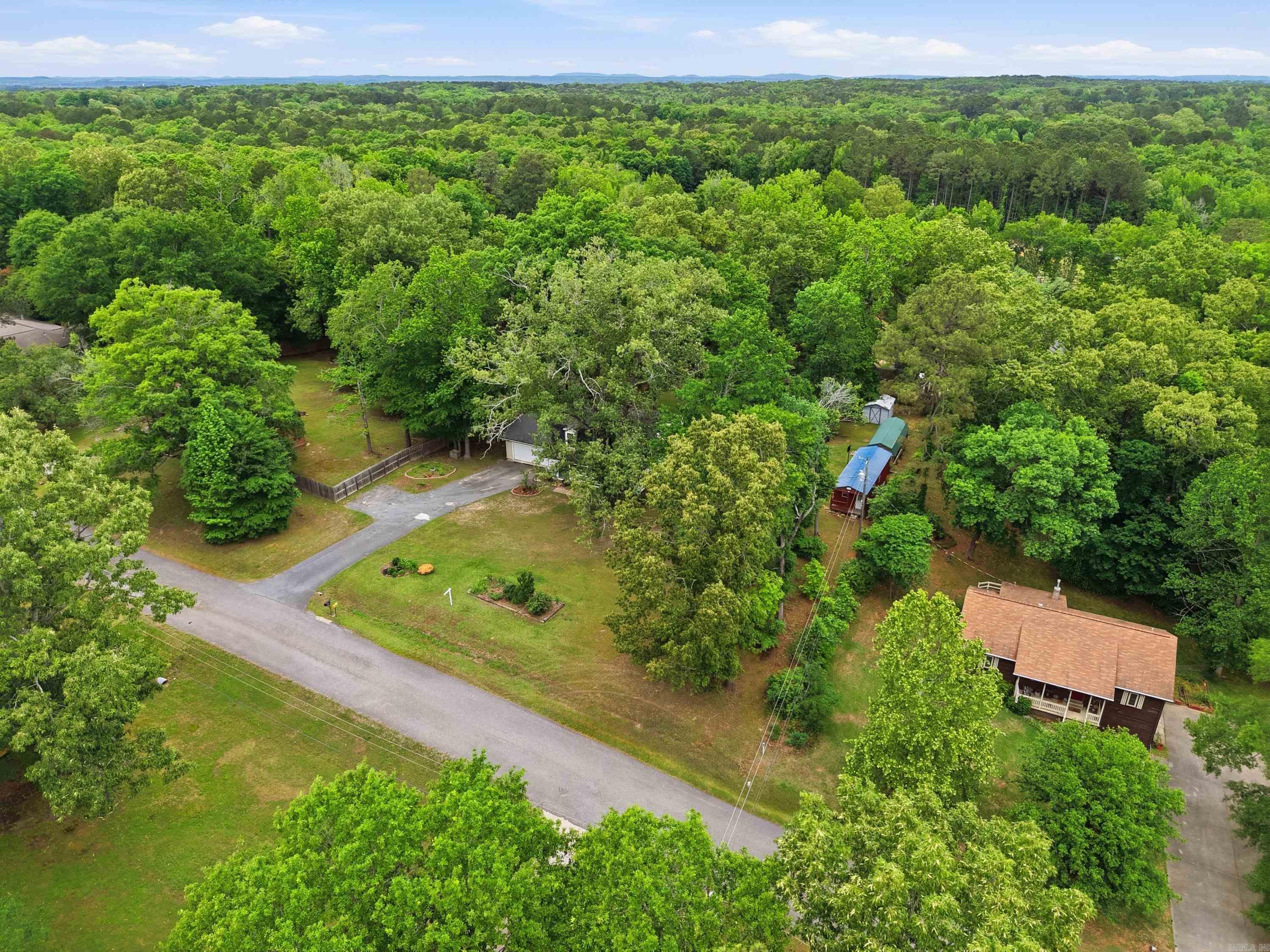9010 Josanne Lane
