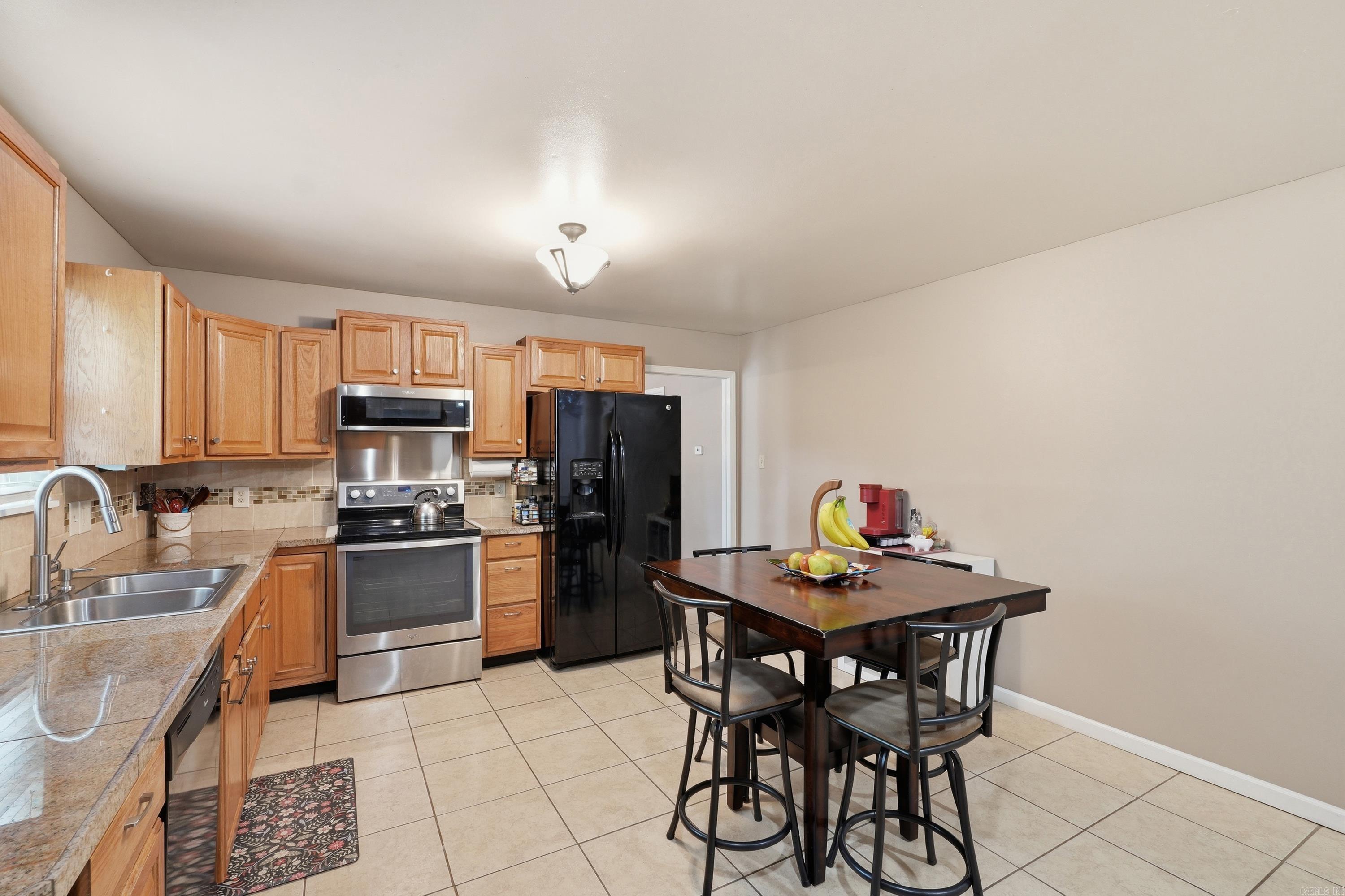9010 Josanne Lane