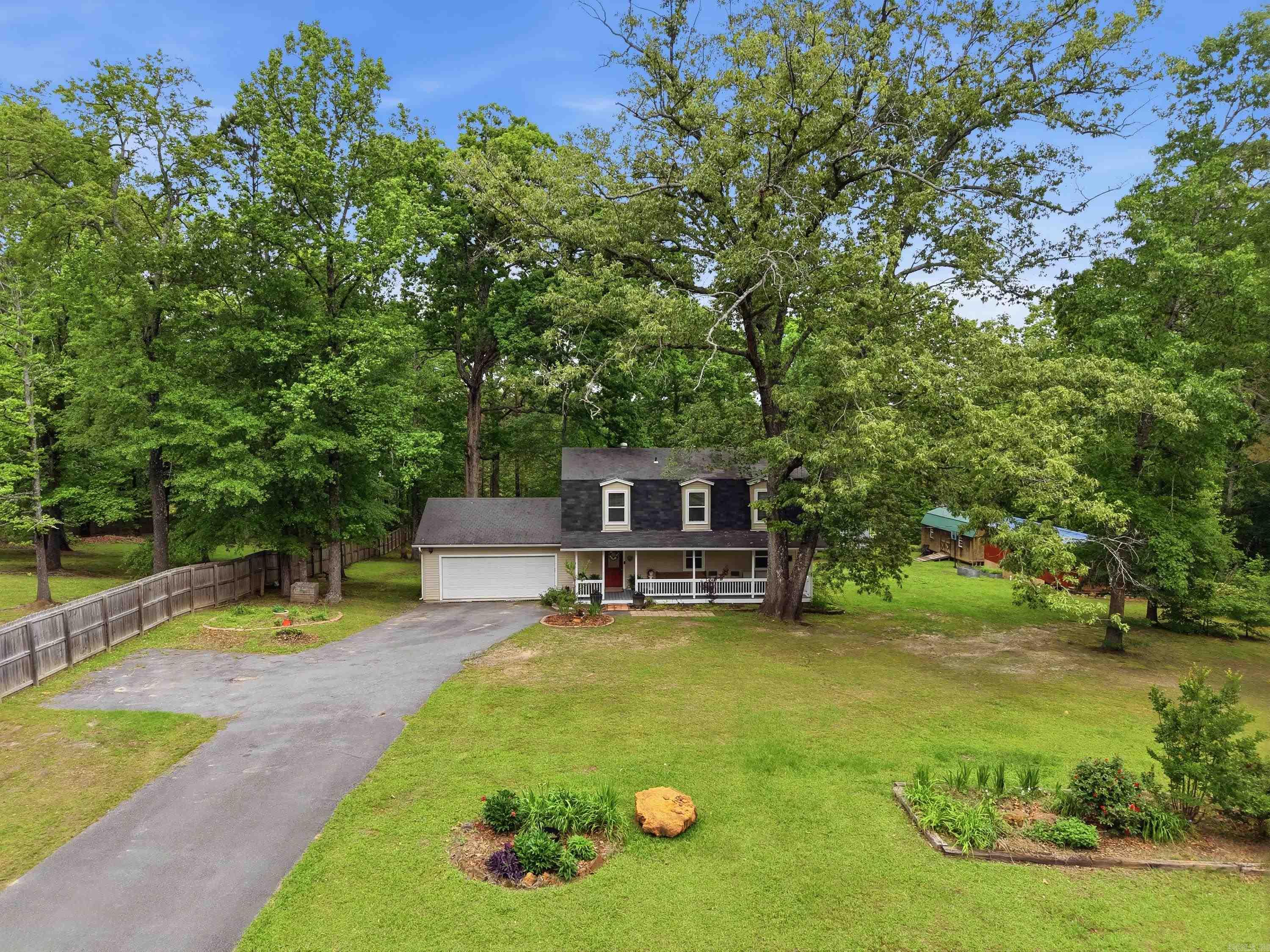9010 Josanne Lane