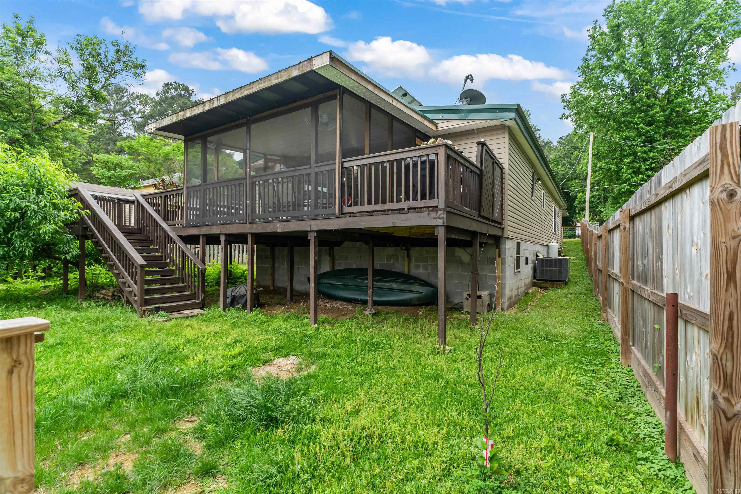 112 Quaker Lane