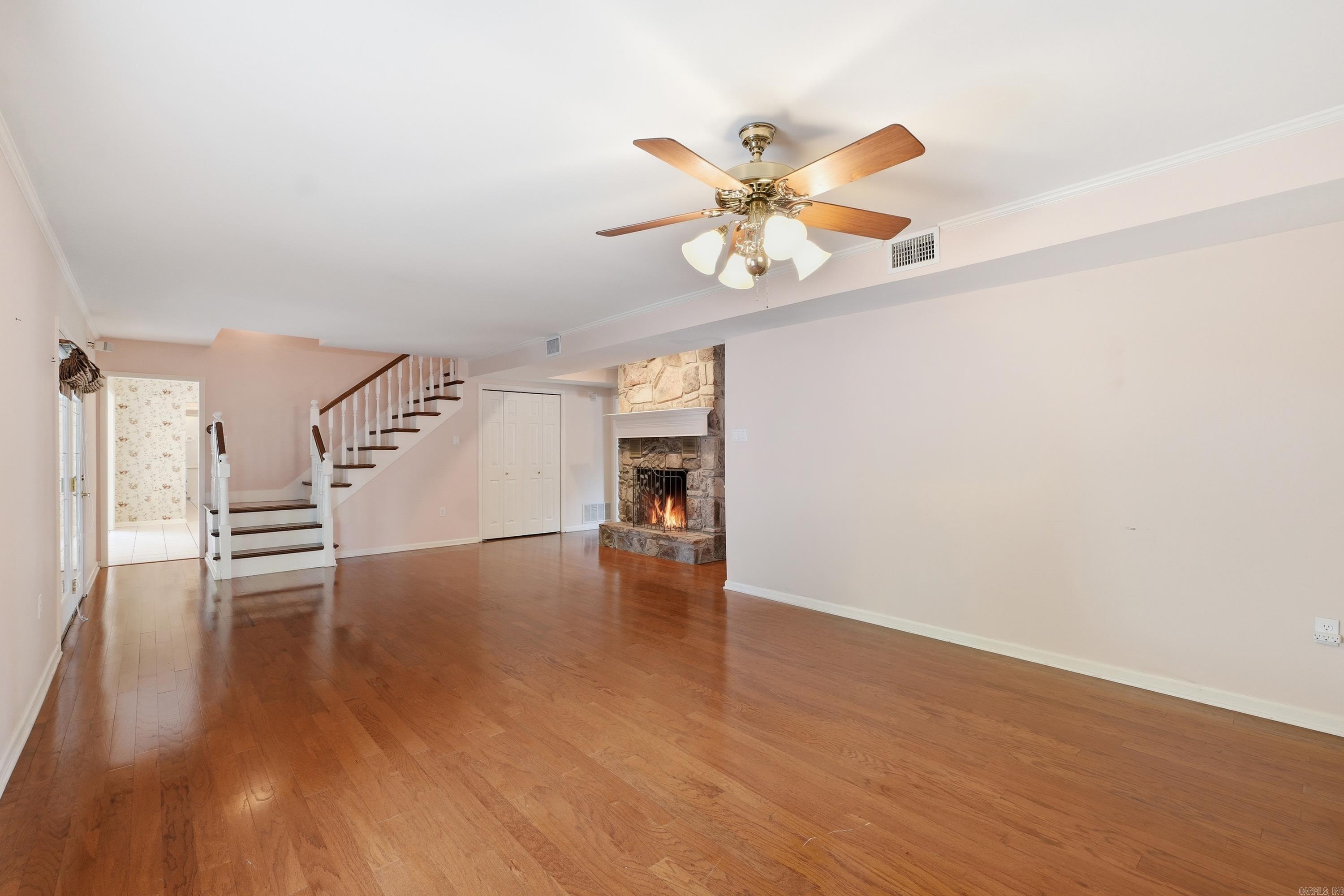 5 BUNKER HILL Street