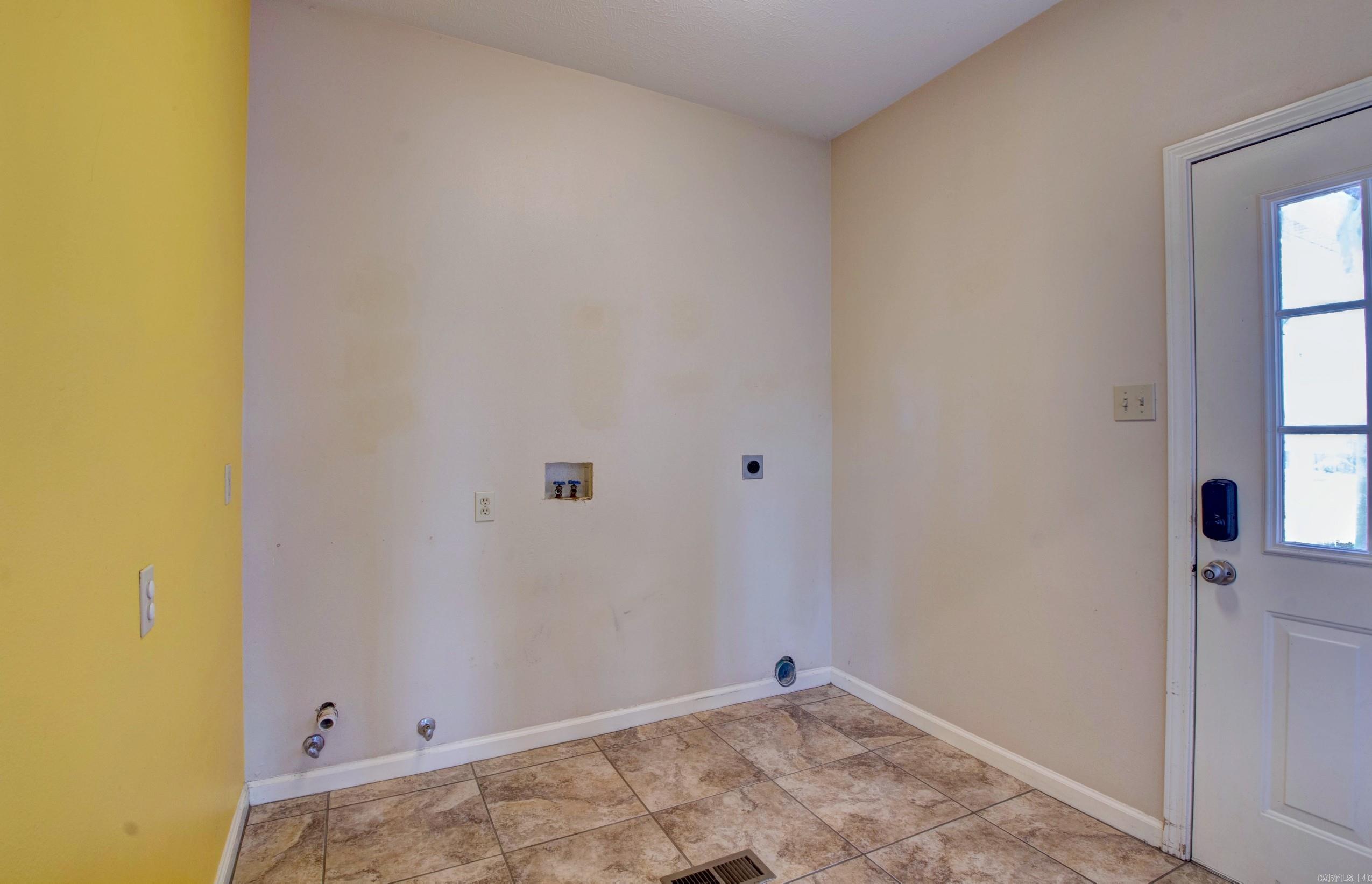 3720 Monarch Cove