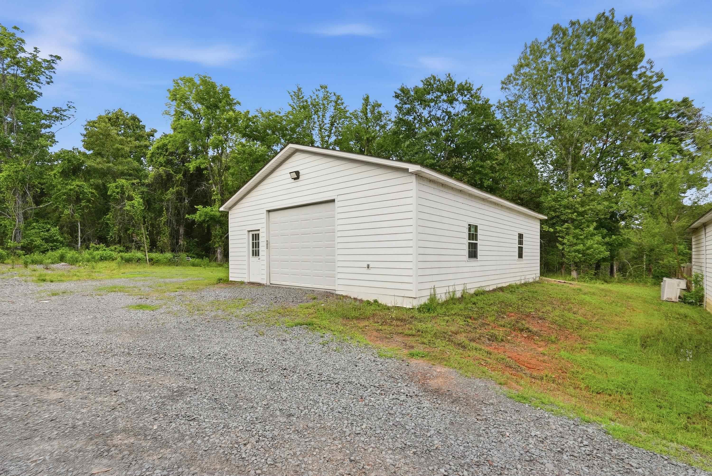 1030 Cadron Settlement Lane