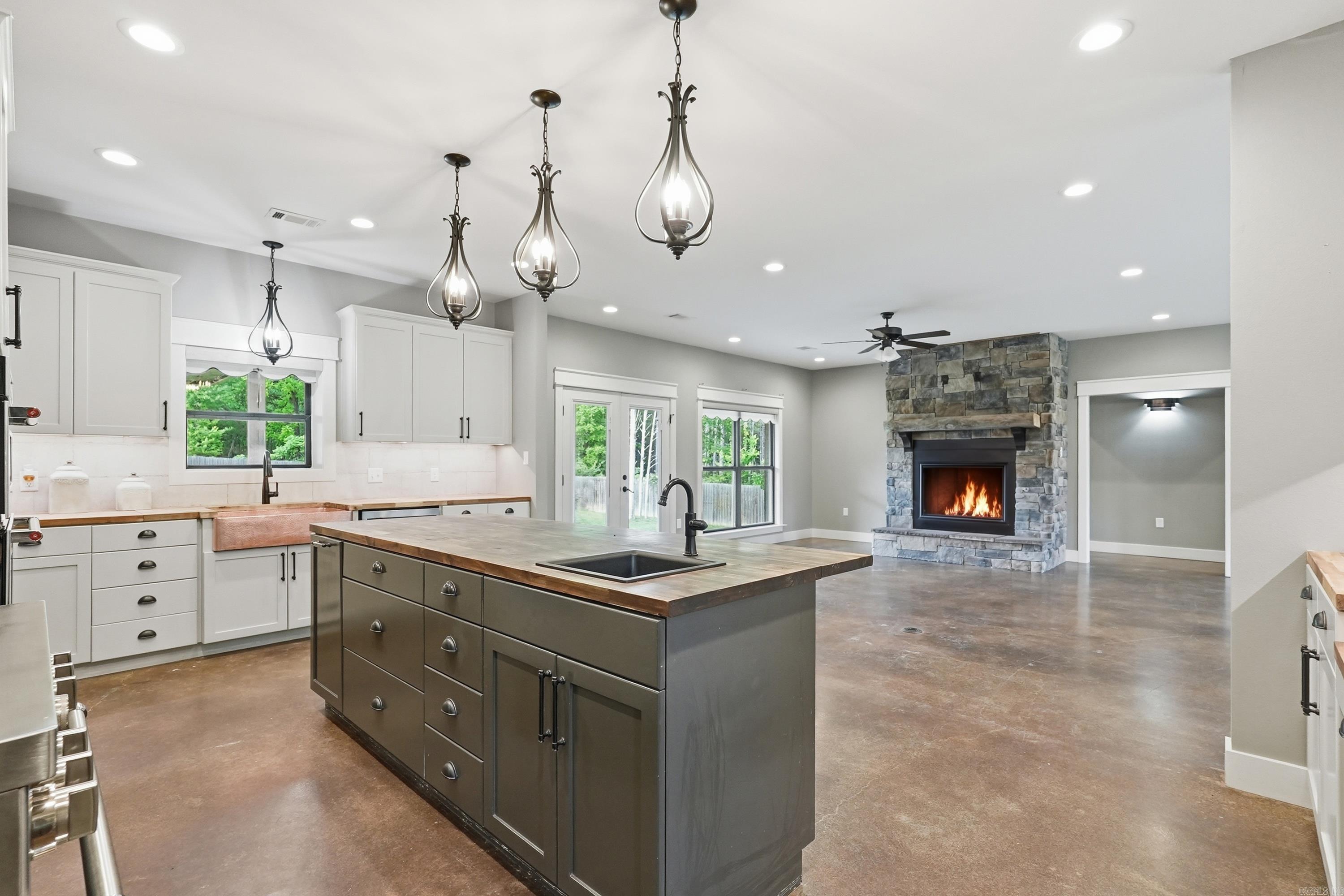 1030 Cadron Settlement Lane