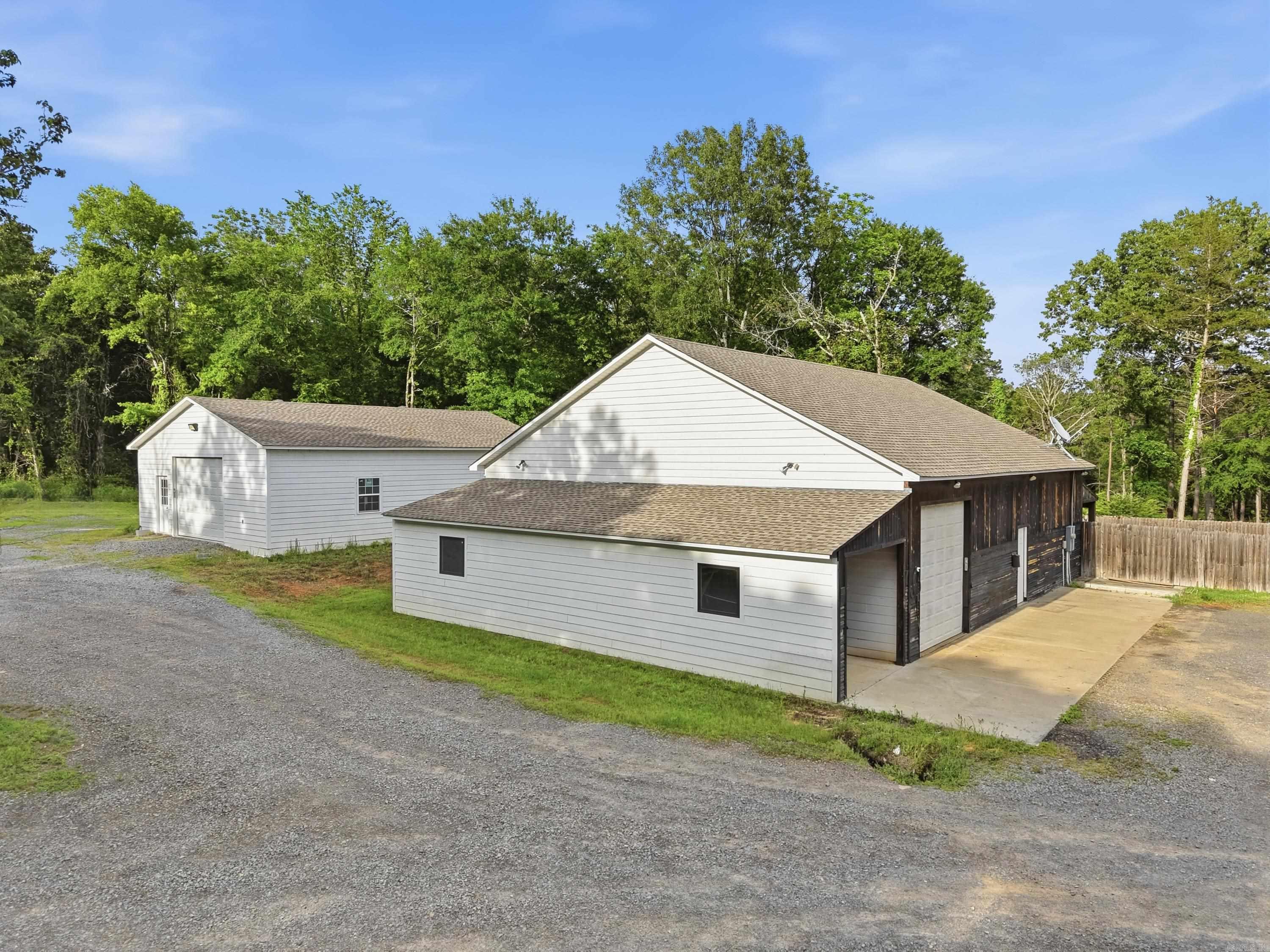 1030 Cadron Settlement Lane