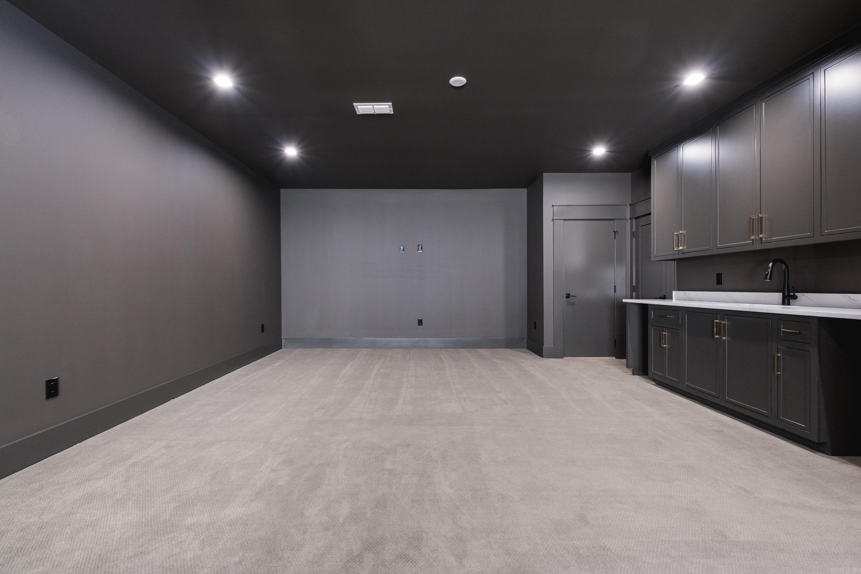 221 Abington Circle