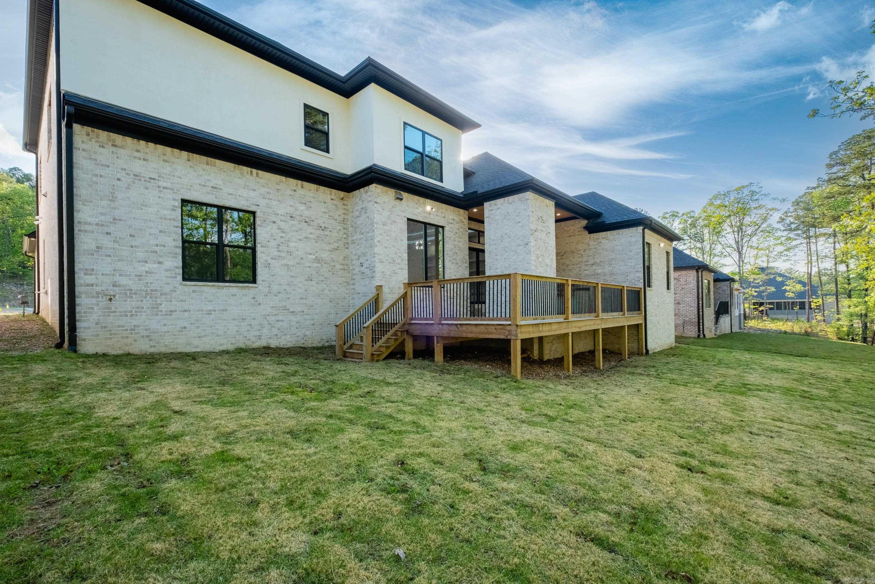 221 Abington Circle